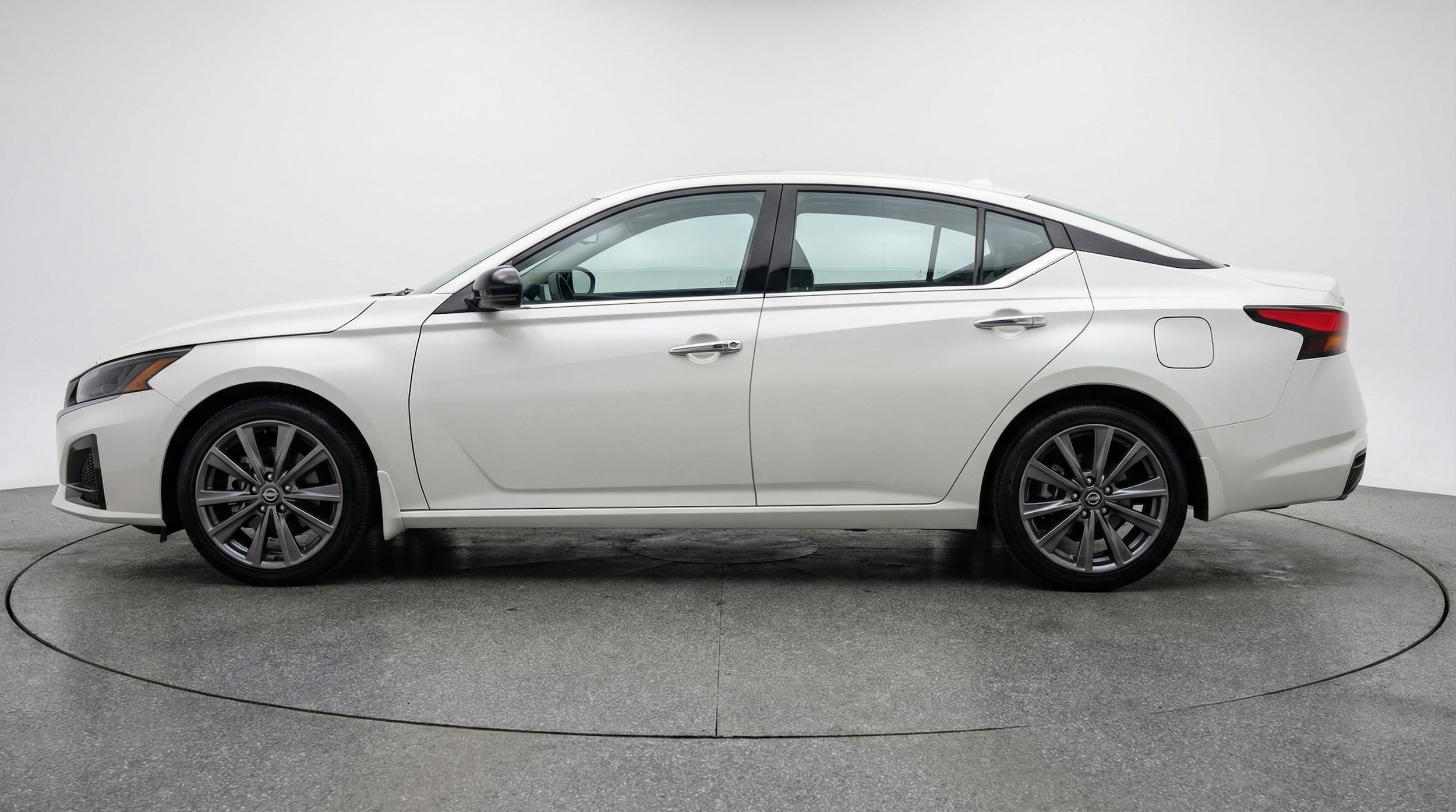 Thumbnail: 2025 Nissan Altima - 4