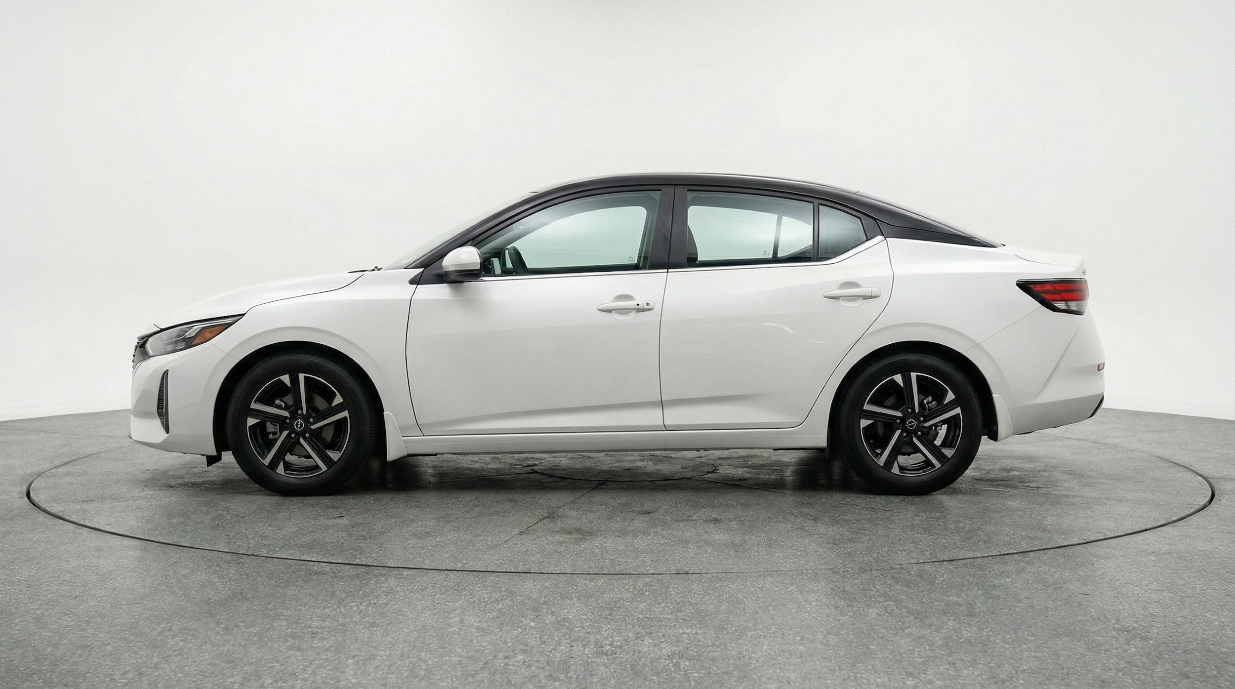 Thumbnail: 2025 Nissan Sentra - 5