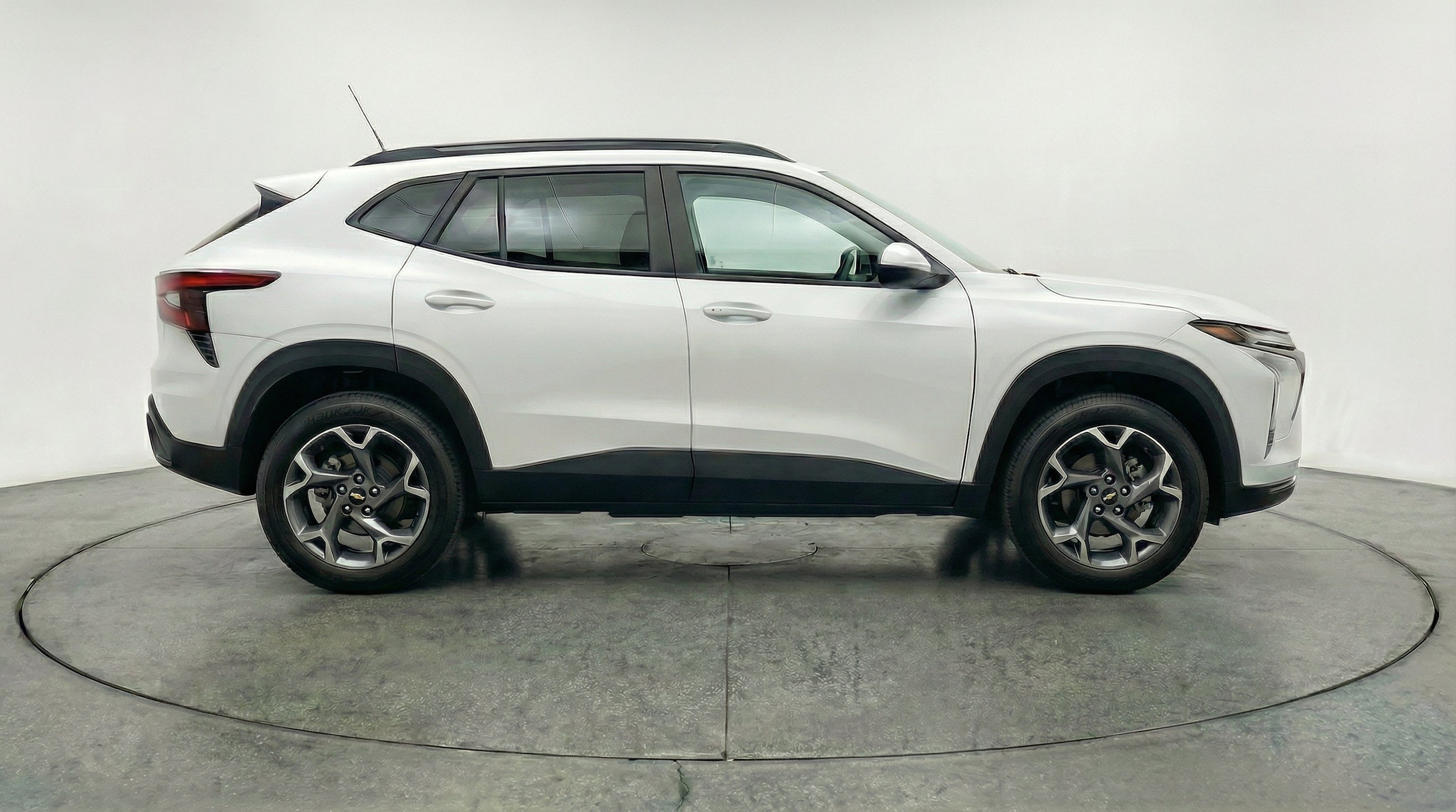 Thumbnail: 2025 Chevrolet Trax - 11