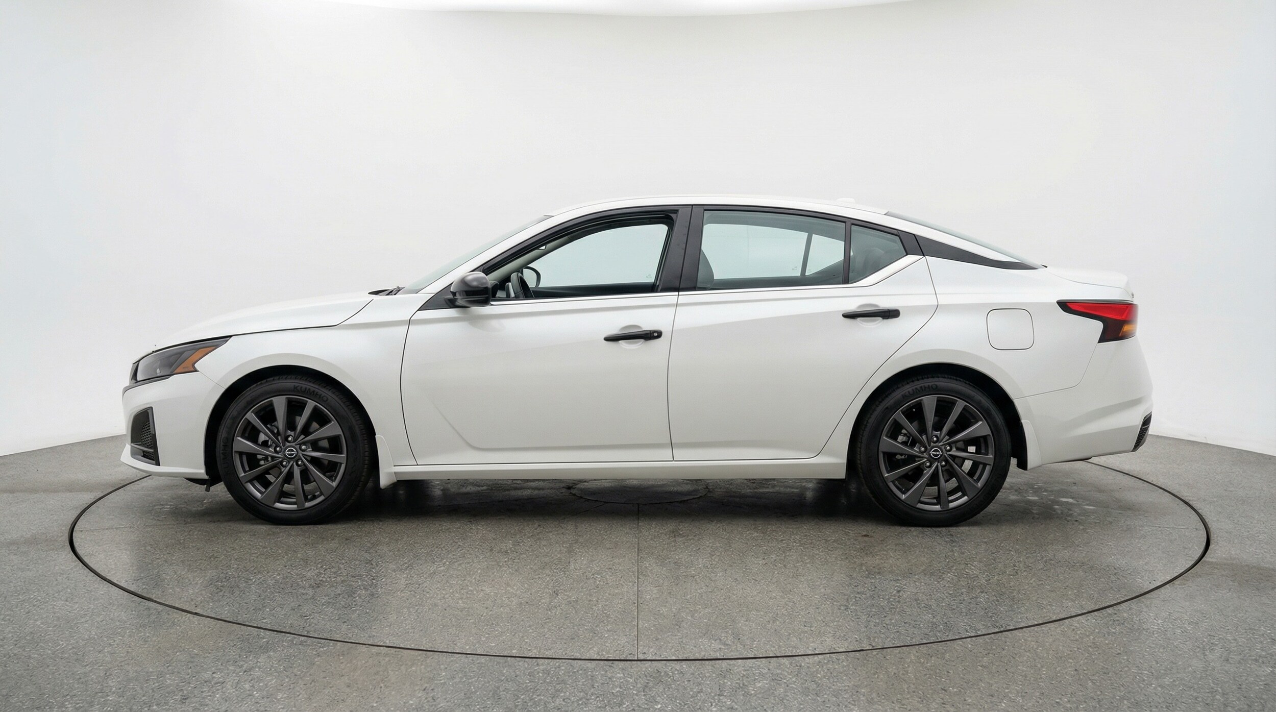 Thumbnail: 2025 Nissan Altima - 4