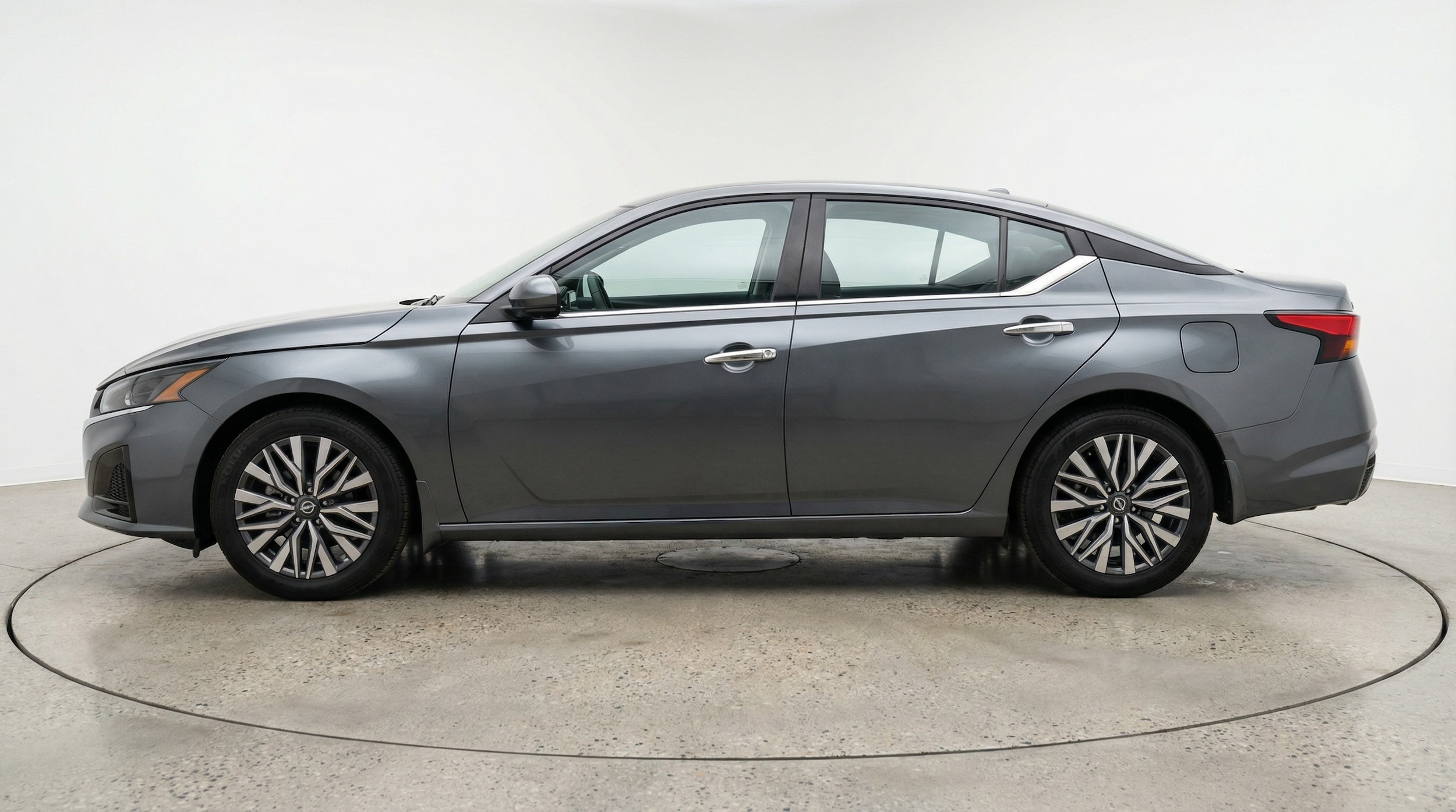 Thumbnail: 2025 Nissan Altima - 4