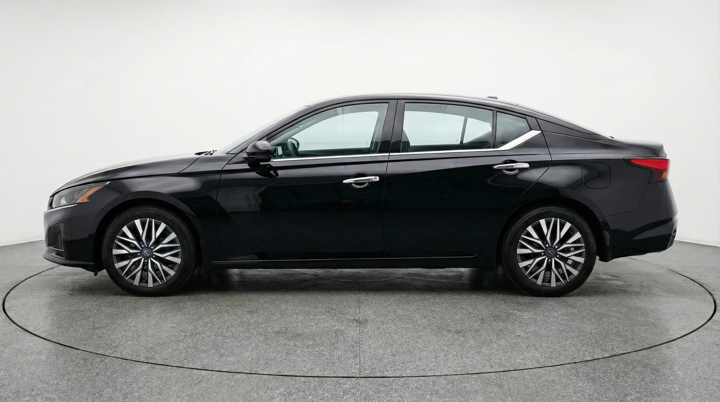 Thumbnail: 2025 Nissan Altima - 4