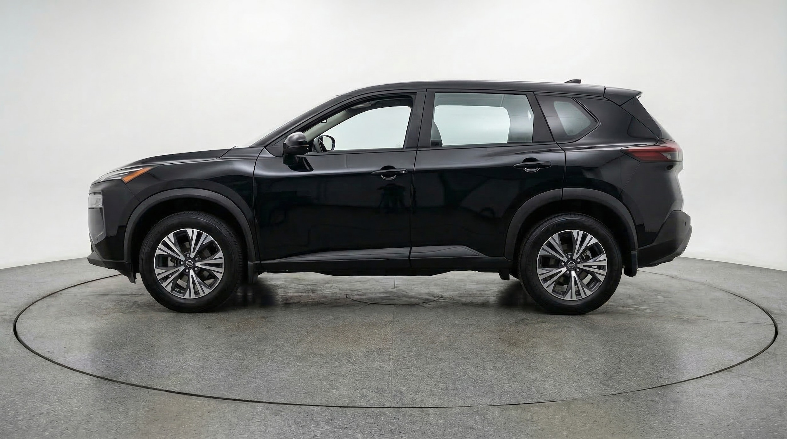 Thumbnail: 2023 Nissan Rogue - 4