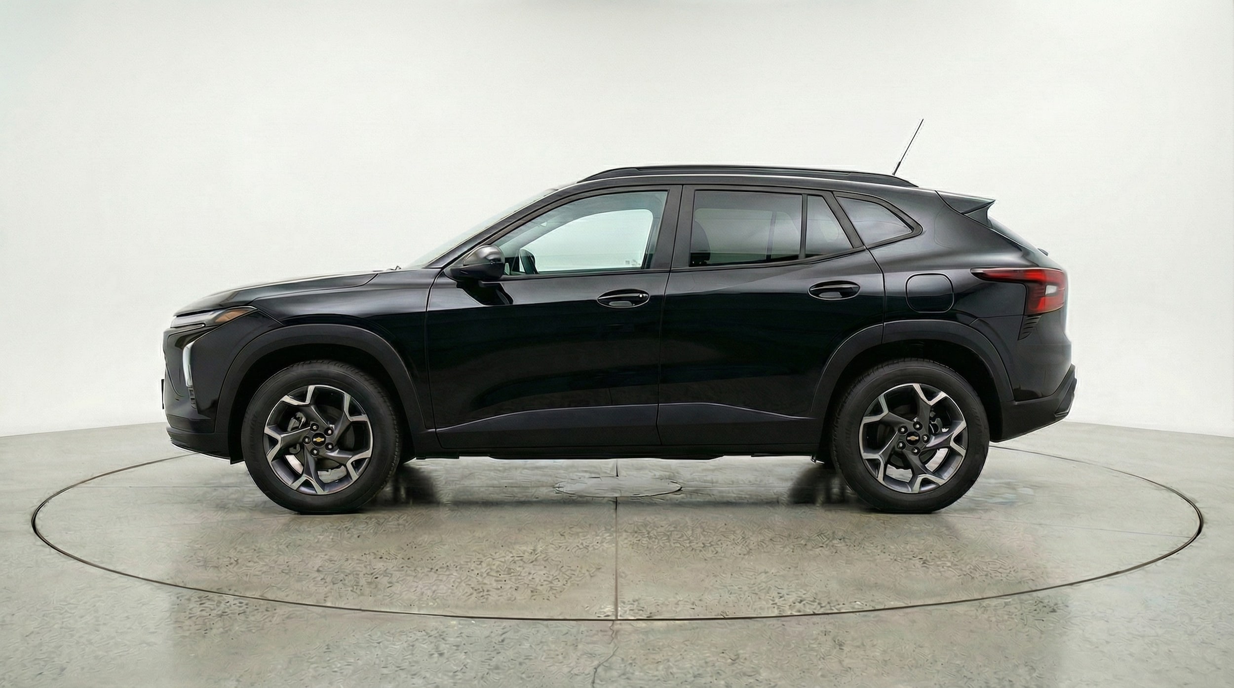 Thumbnail: 2025 Chevrolet Trax - 4