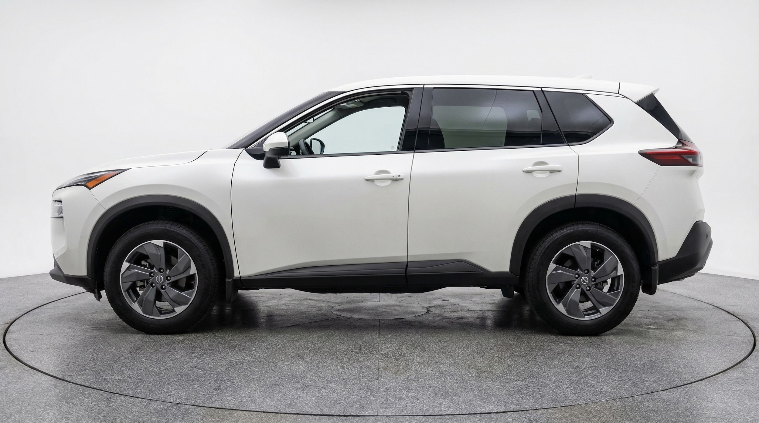 Thumbnail: 2025 Nissan Rogue - 4