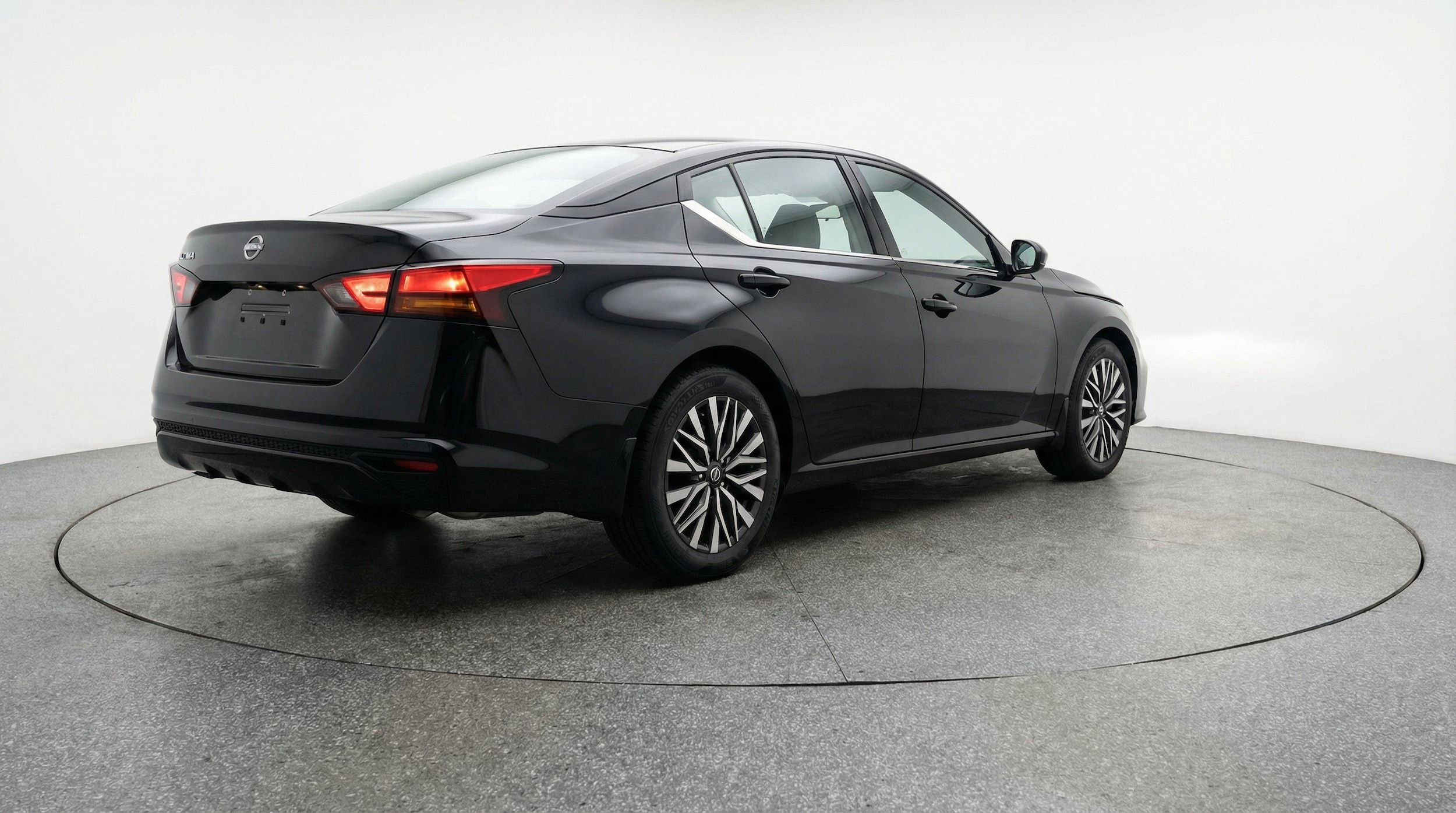 Thumbnail: 2025 Nissan Altima - 9