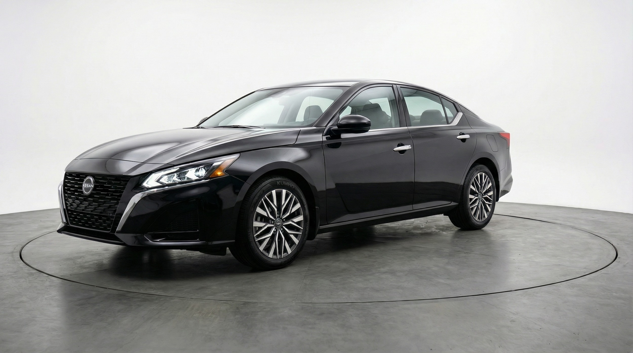 Thumbnail: 2025 Nissan Altima - 3