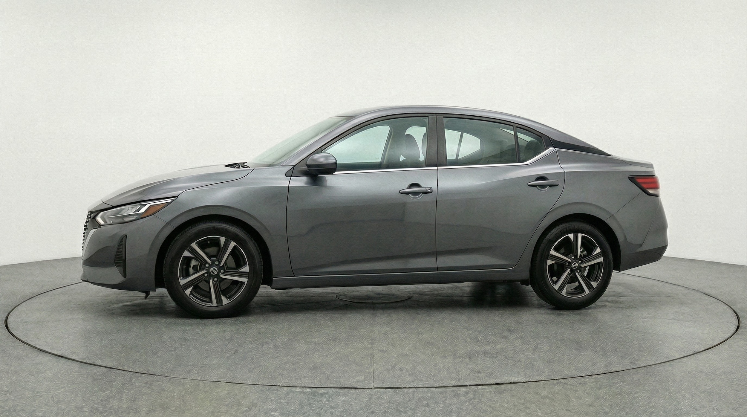 Thumbnail: 2025 Nissan Sentra - 4