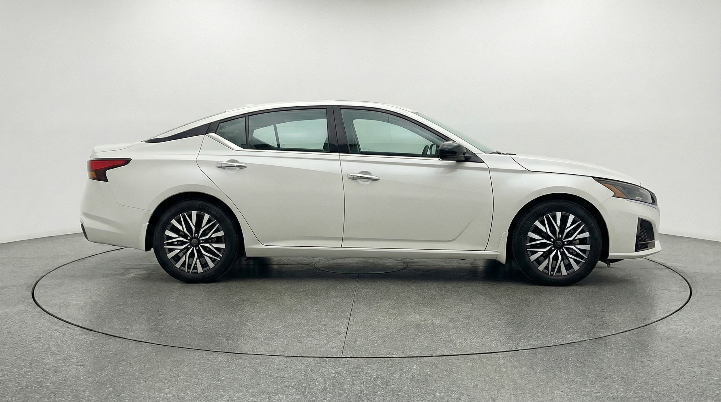 Thumbnail: 2025 Nissan Altima - 8