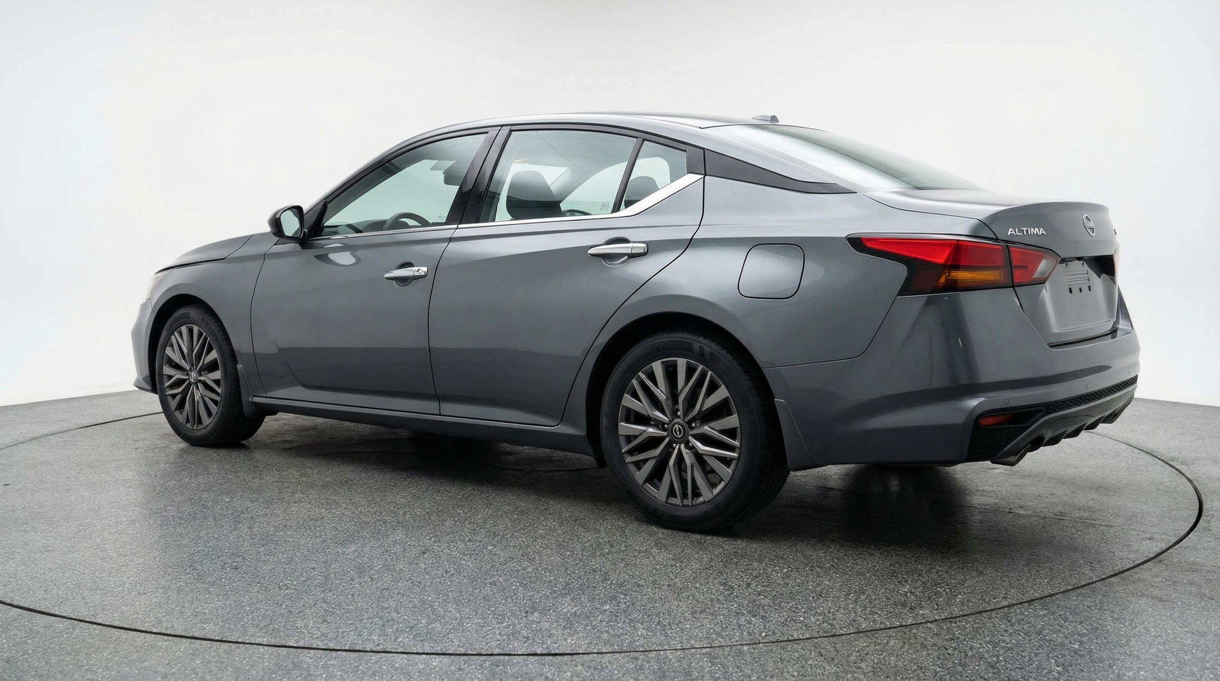 Thumbnail: 2025 Nissan Altima - 5