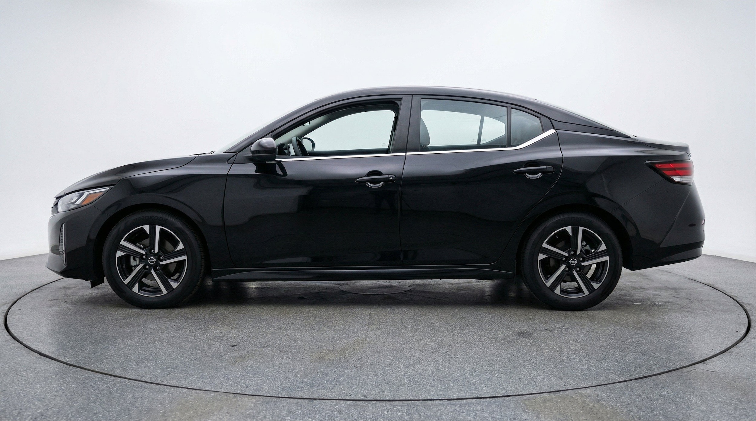 Thumbnail: 2025 Nissan Sentra - 5