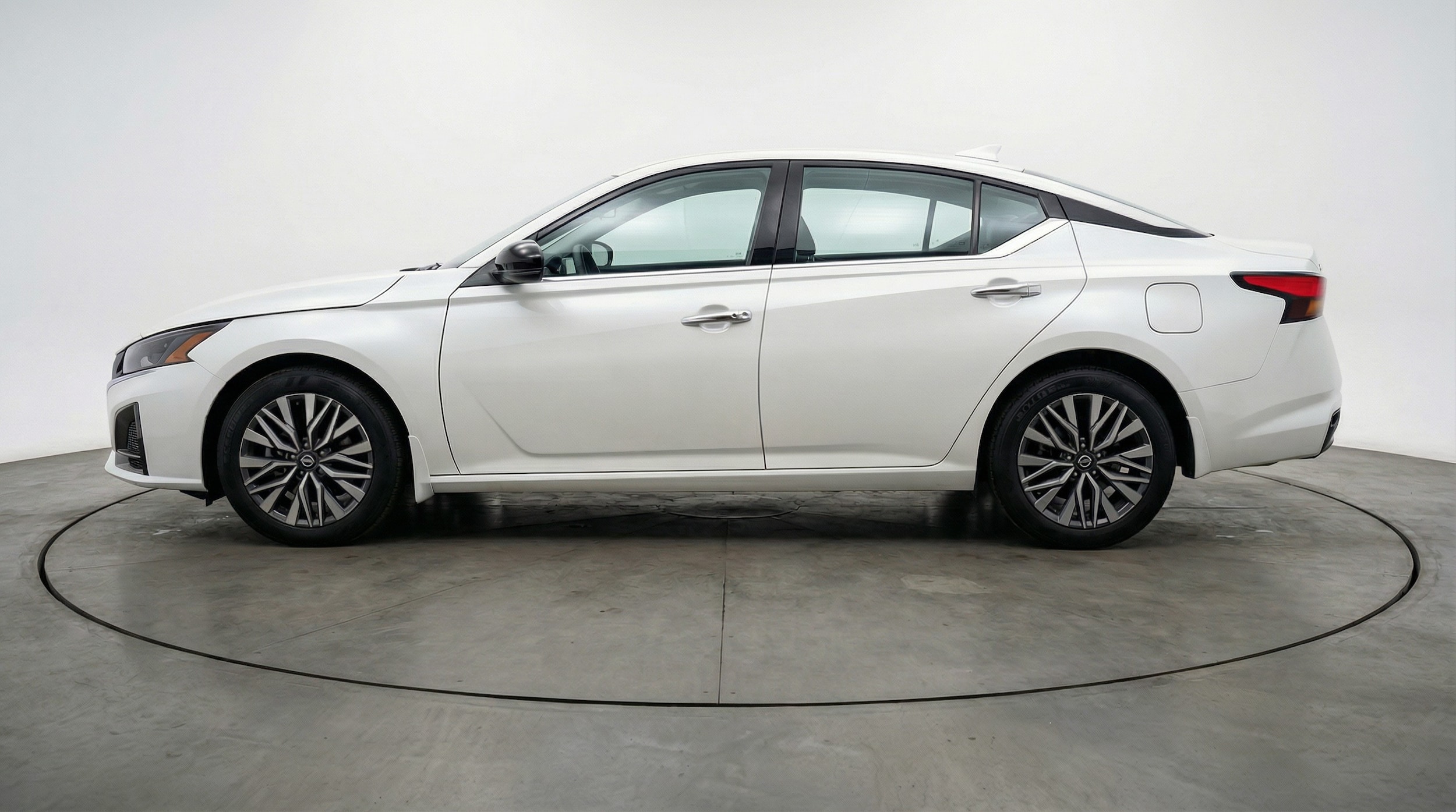 Thumbnail: 2025 Nissan Altima - 4