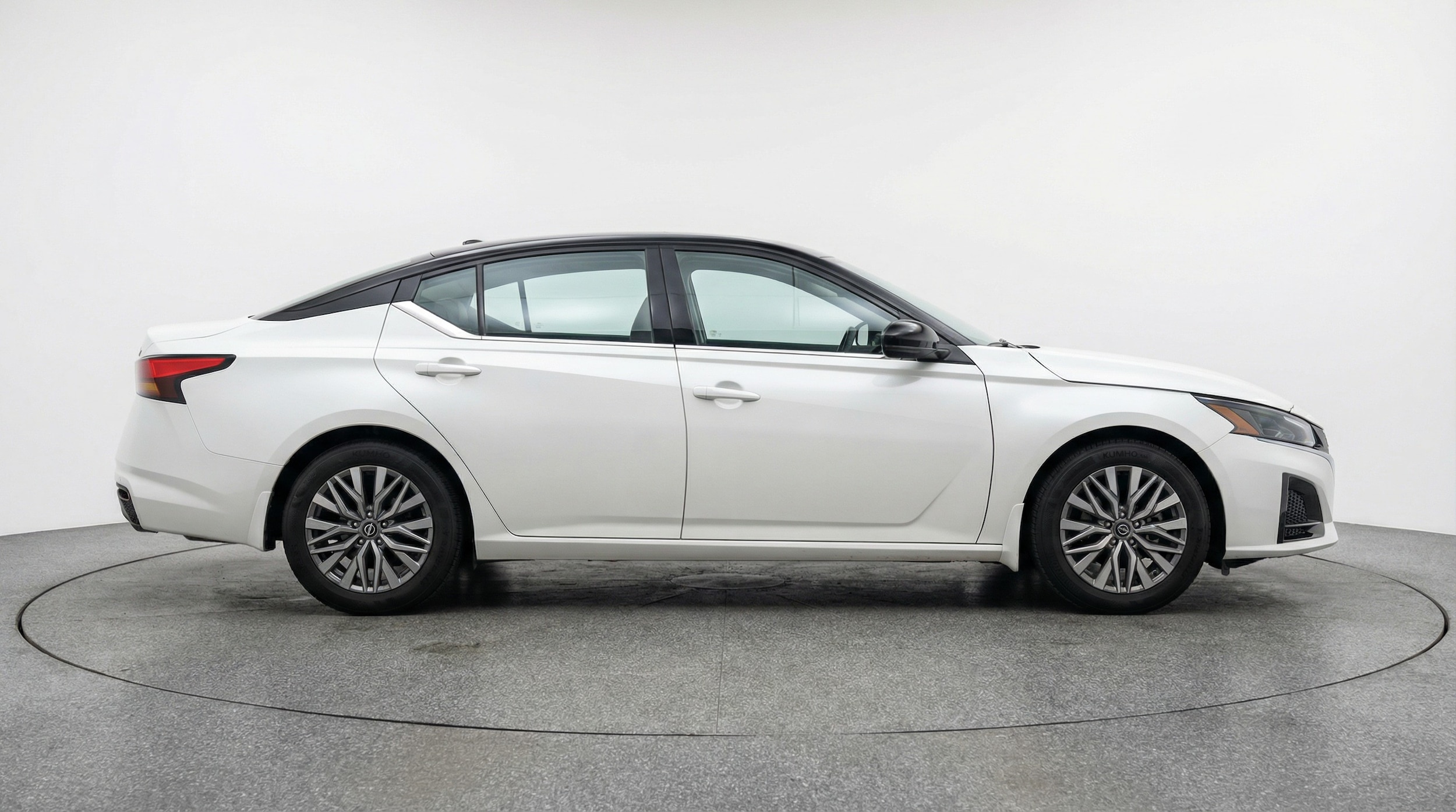 Thumbnail: 2025 Nissan Altima - 8