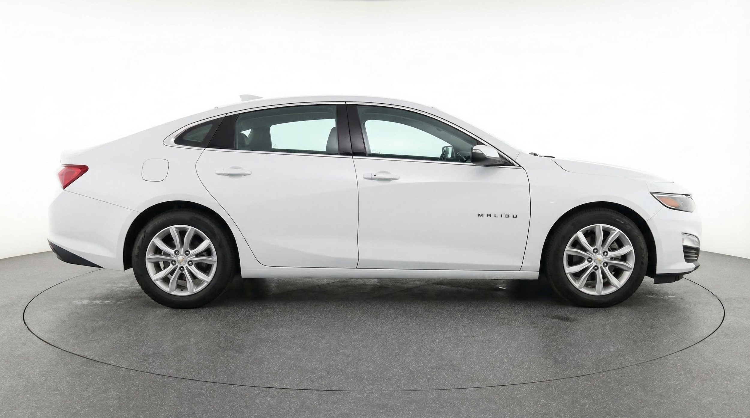 Thumbnail: 2023 Chevrolet Malibu - 8