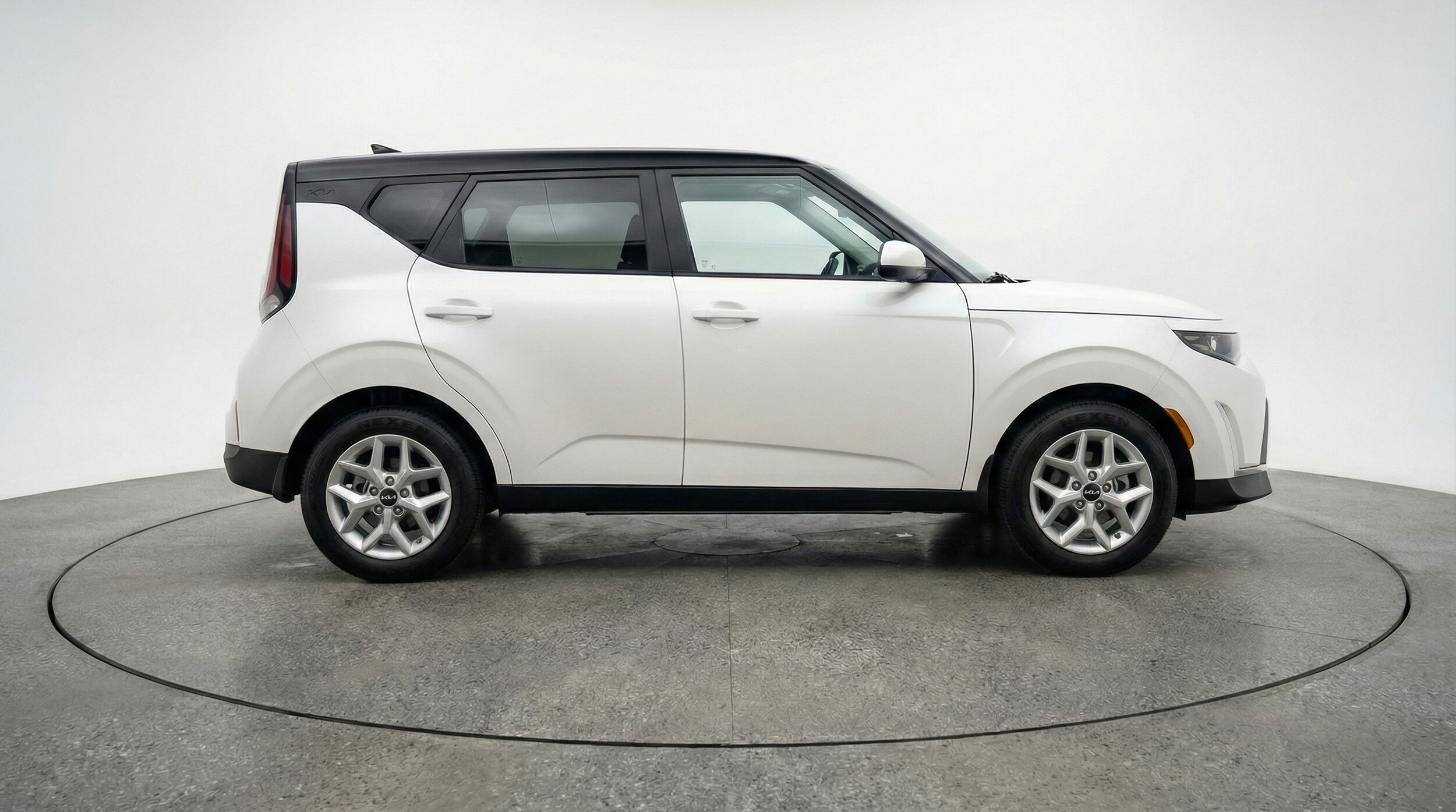 Thumbnail: 2025 Kia Soul - 8