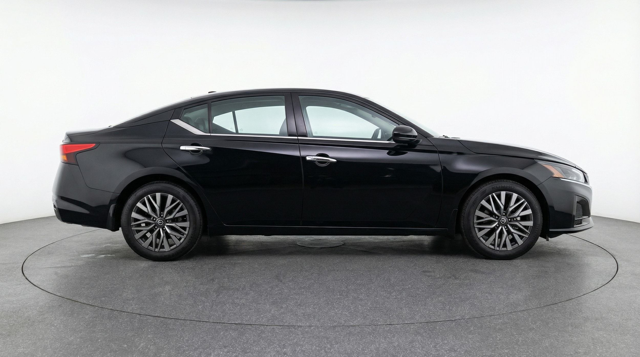 Thumbnail: 2025 Nissan Altima - 8