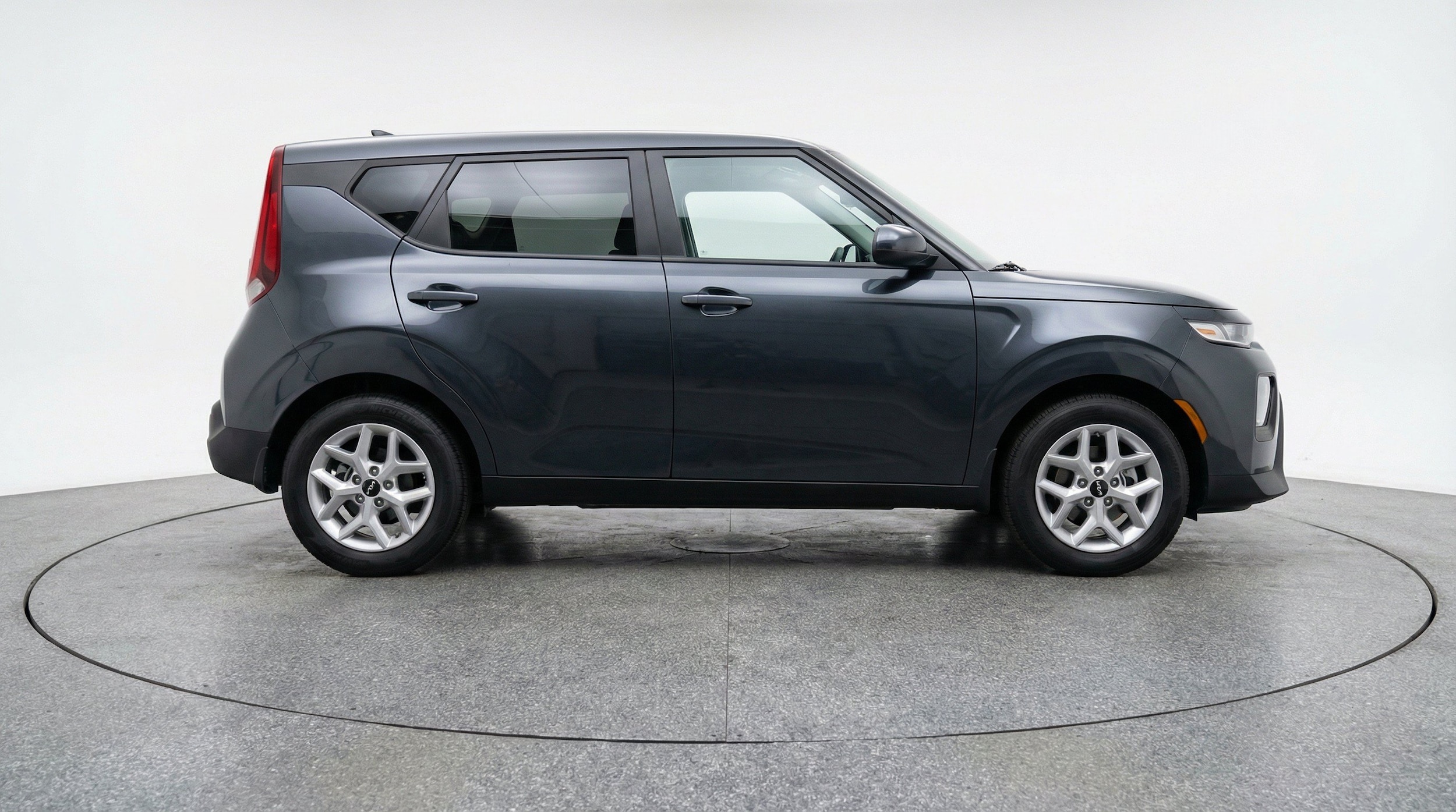 2025 Kia Soul LX - Photo 10