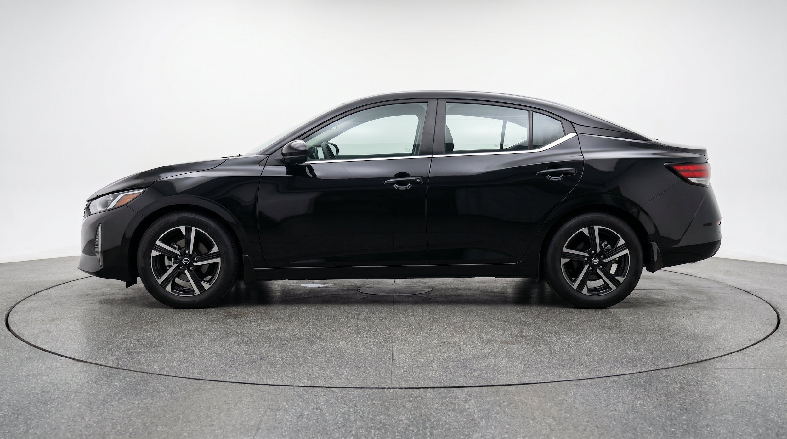 Thumbnail: 2025 Nissan Sentra - 5