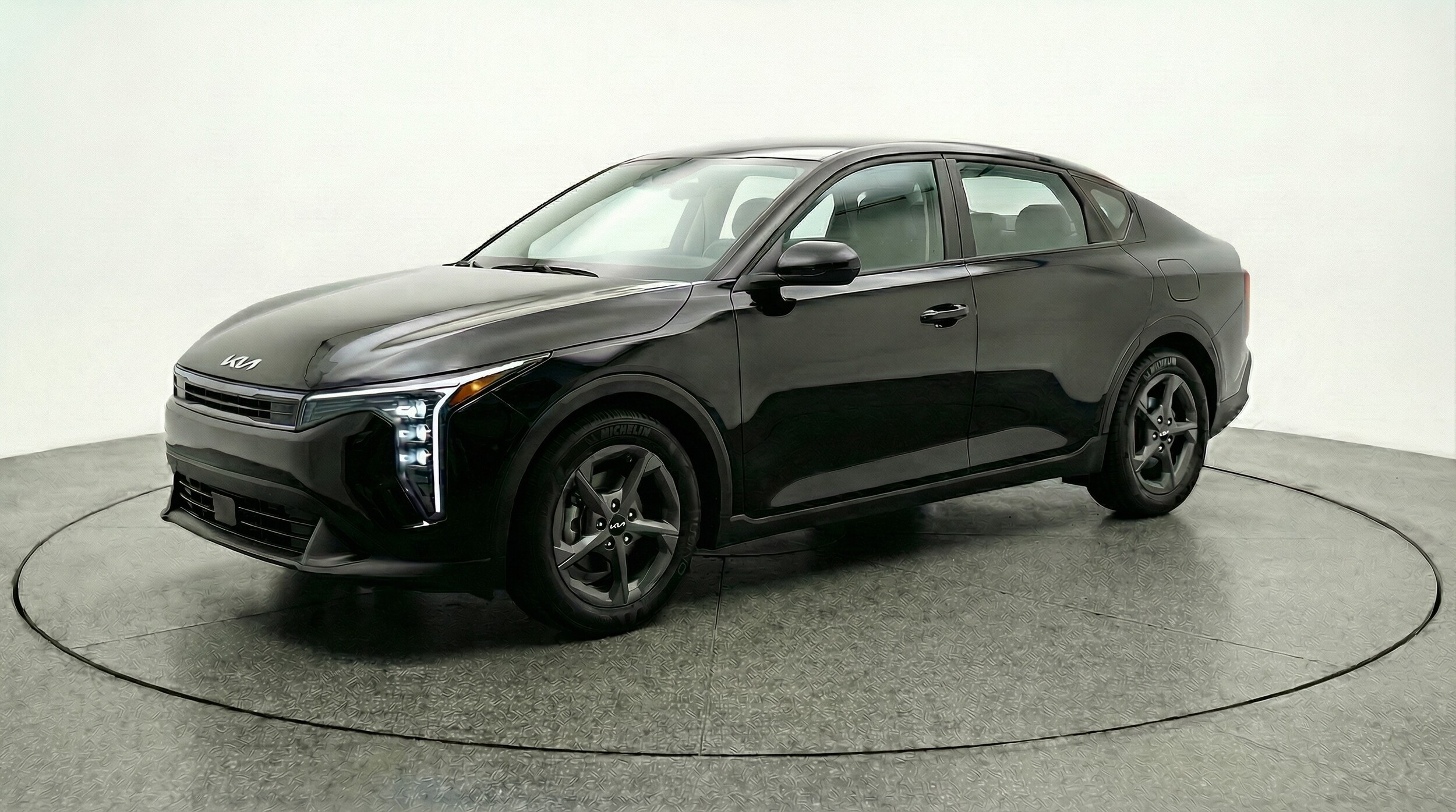 Thumbnail: 2025 Kia K4 - 3