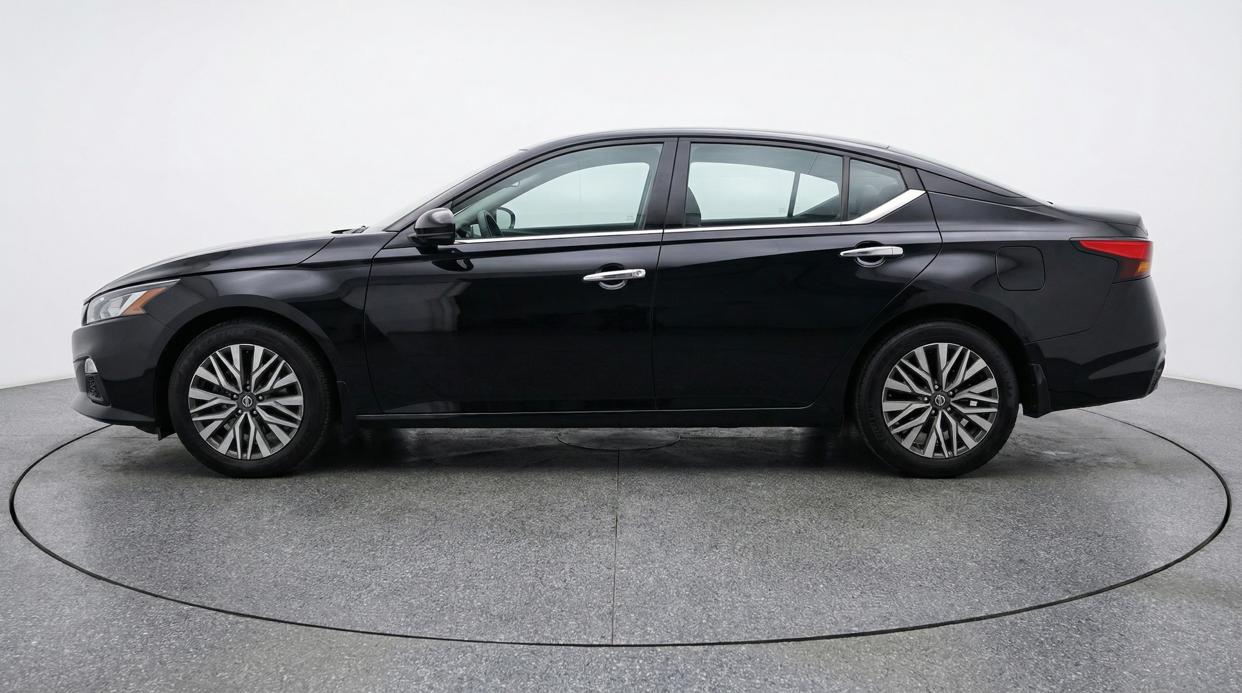 Thumbnail: 2025 Nissan Altima - 4