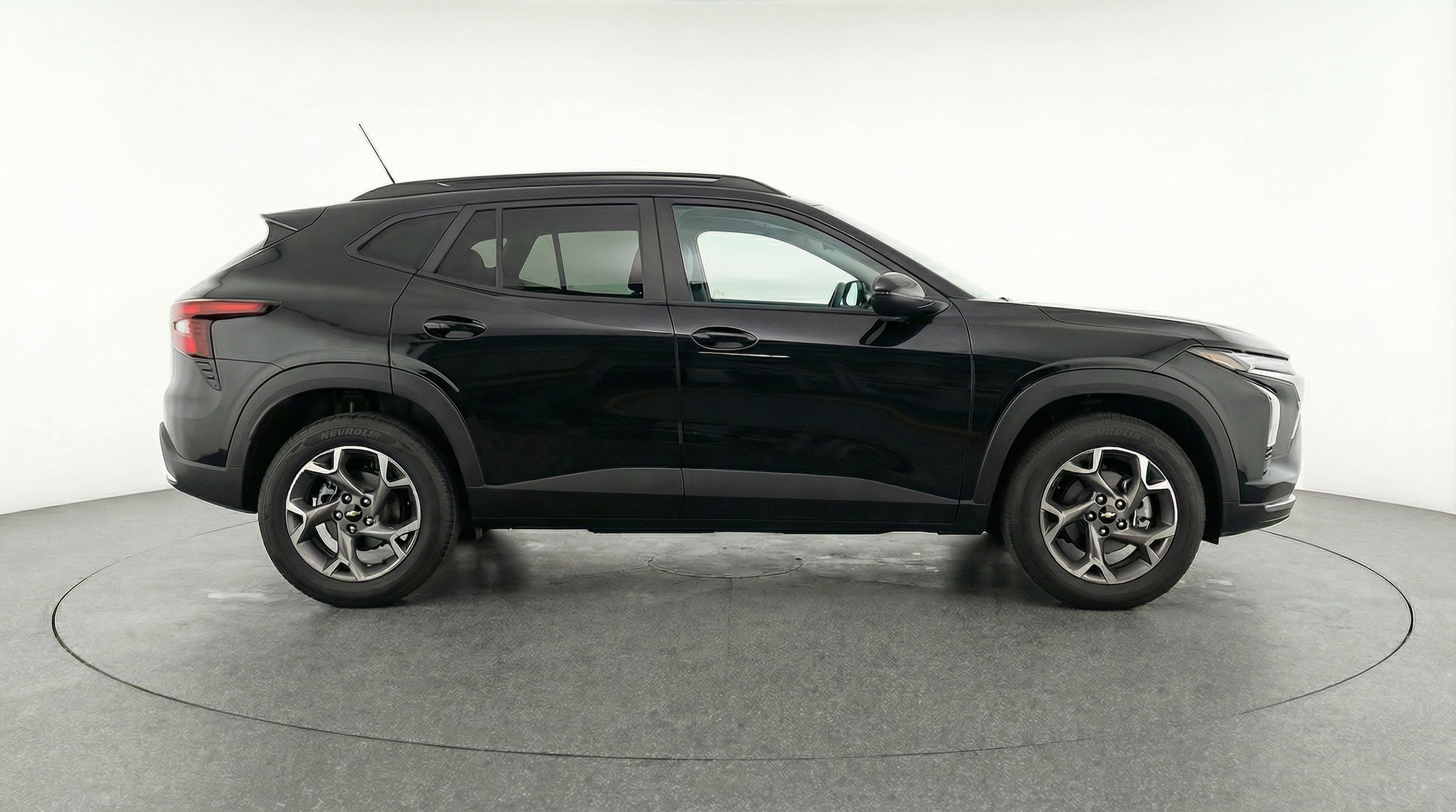 Thumbnail: 2025 Chevrolet Trax - 8