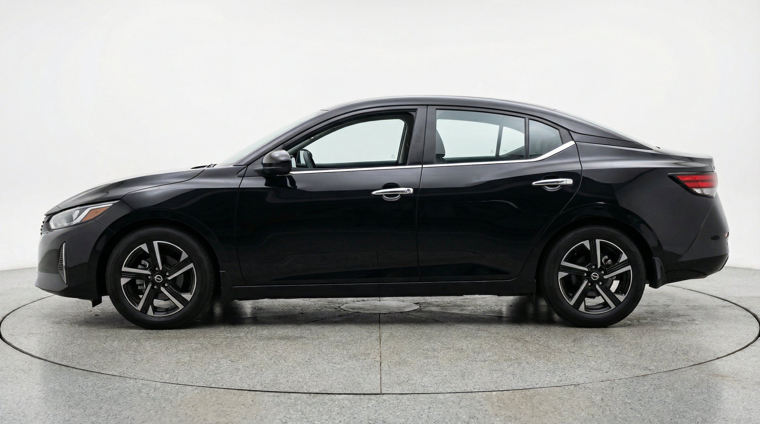 Thumbnail: 2025 Nissan Sentra - 5