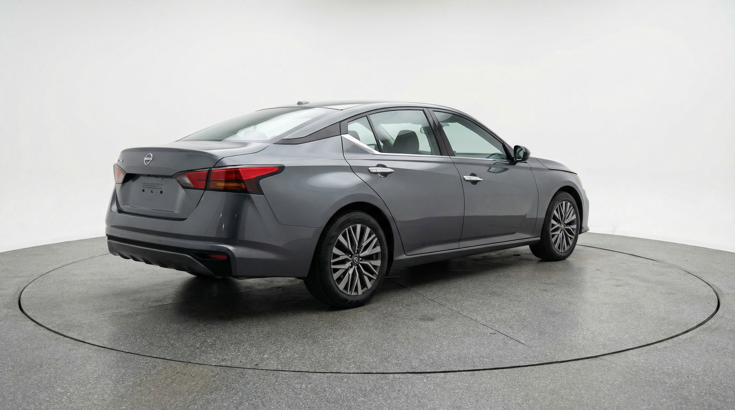 Thumbnail: 2025 Nissan Altima - 9