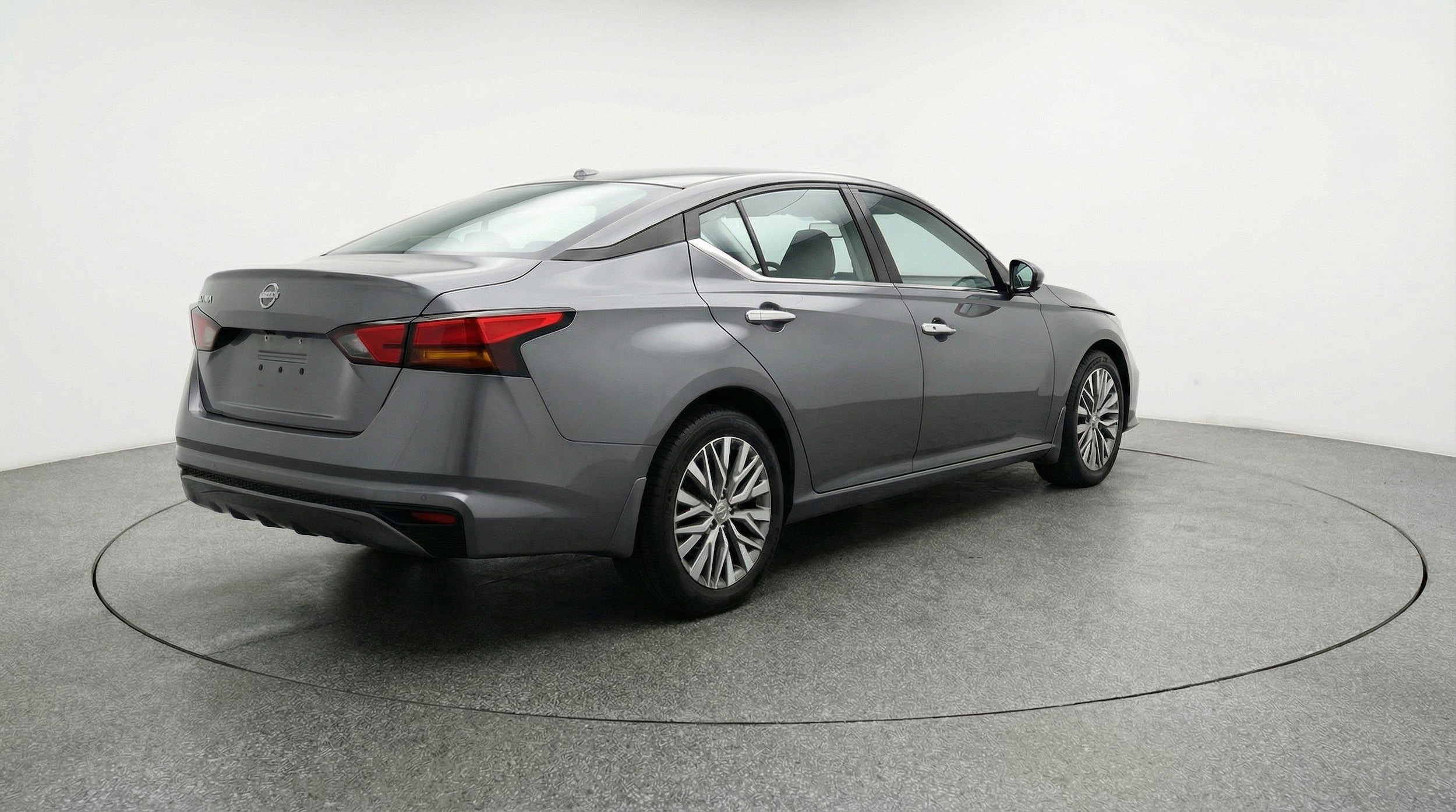 Thumbnail: 2025 Nissan Altima - 9