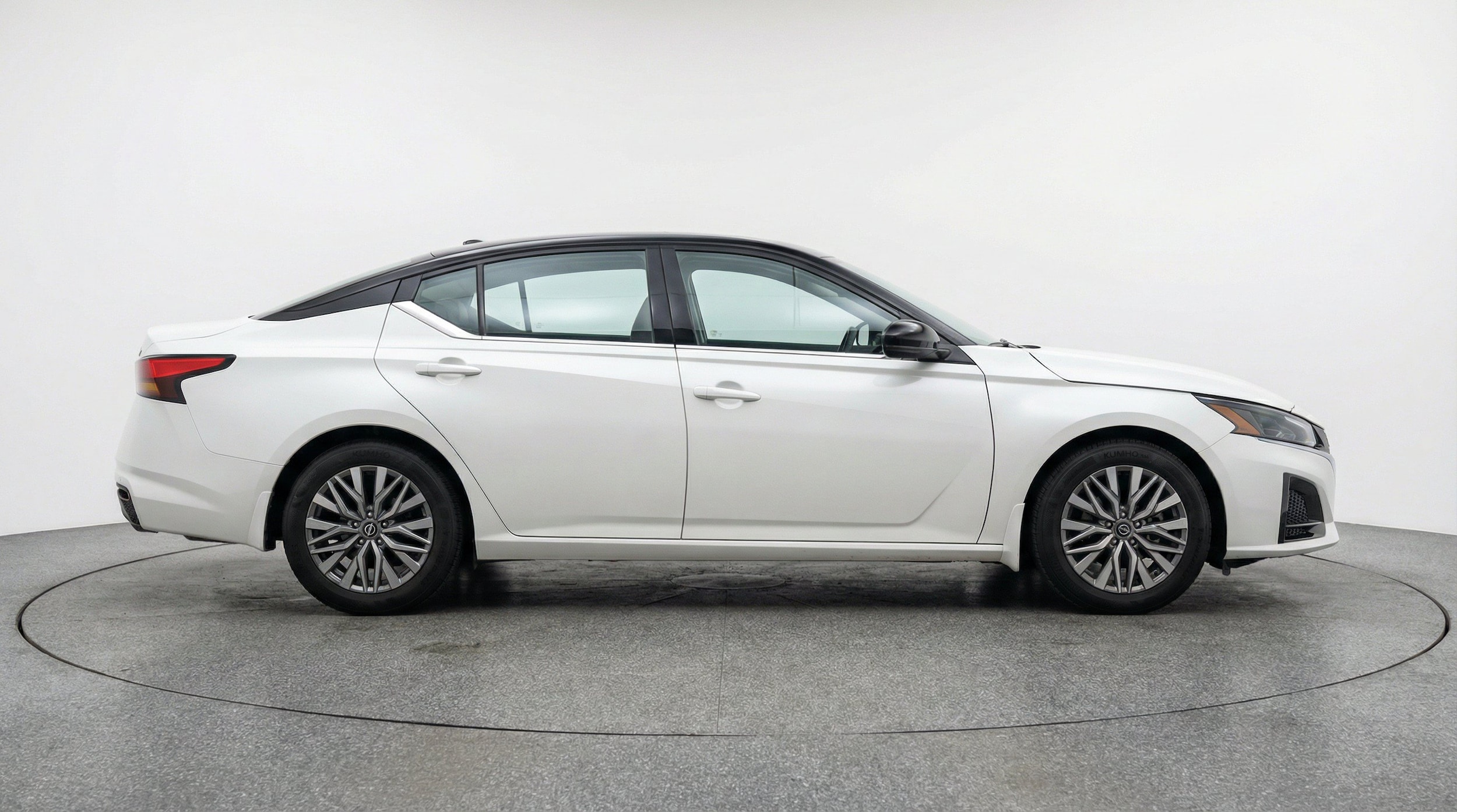 Thumbnail: 2025 Nissan Altima - 11