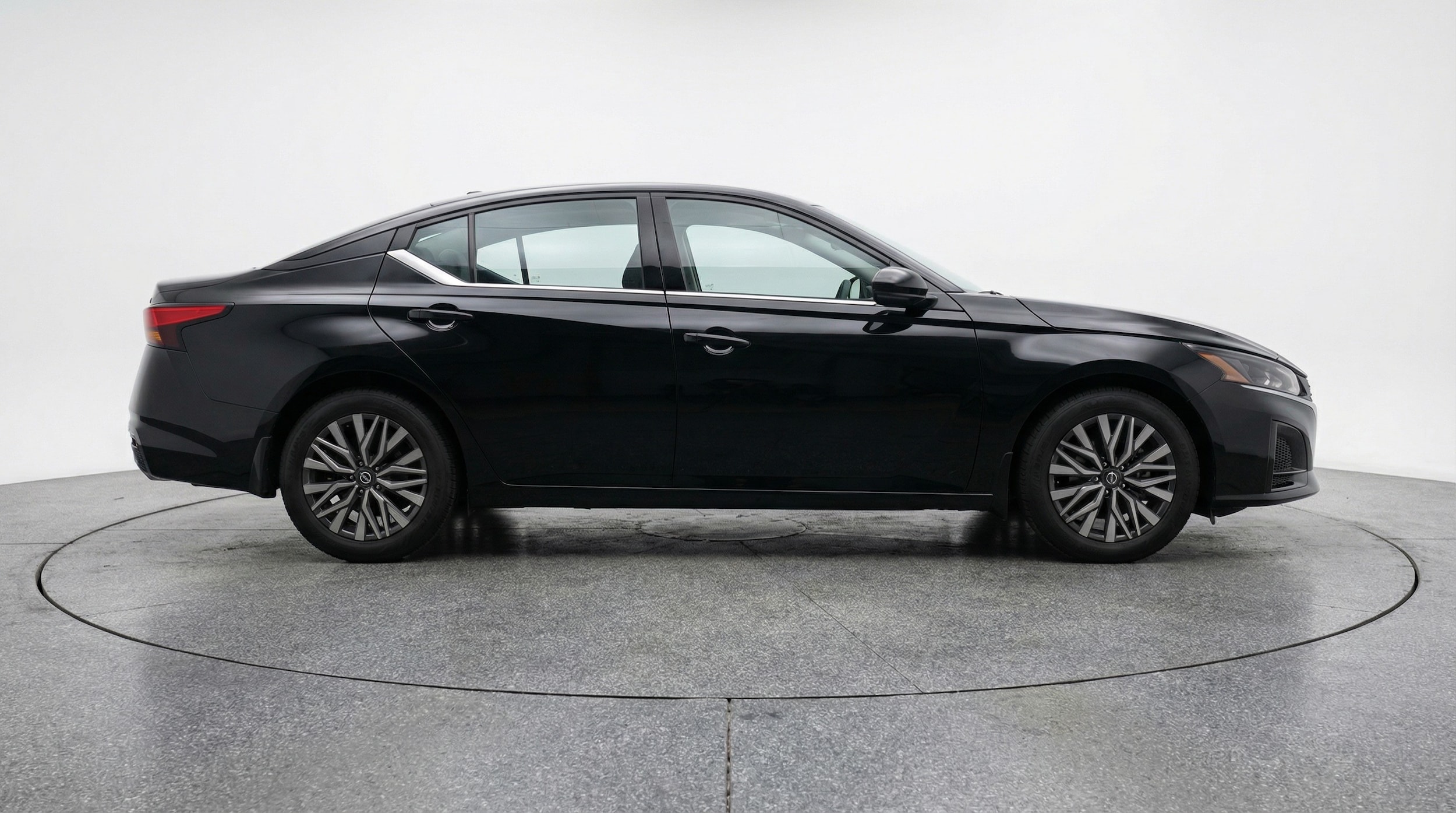 Thumbnail: 2025 Nissan Altima - 8