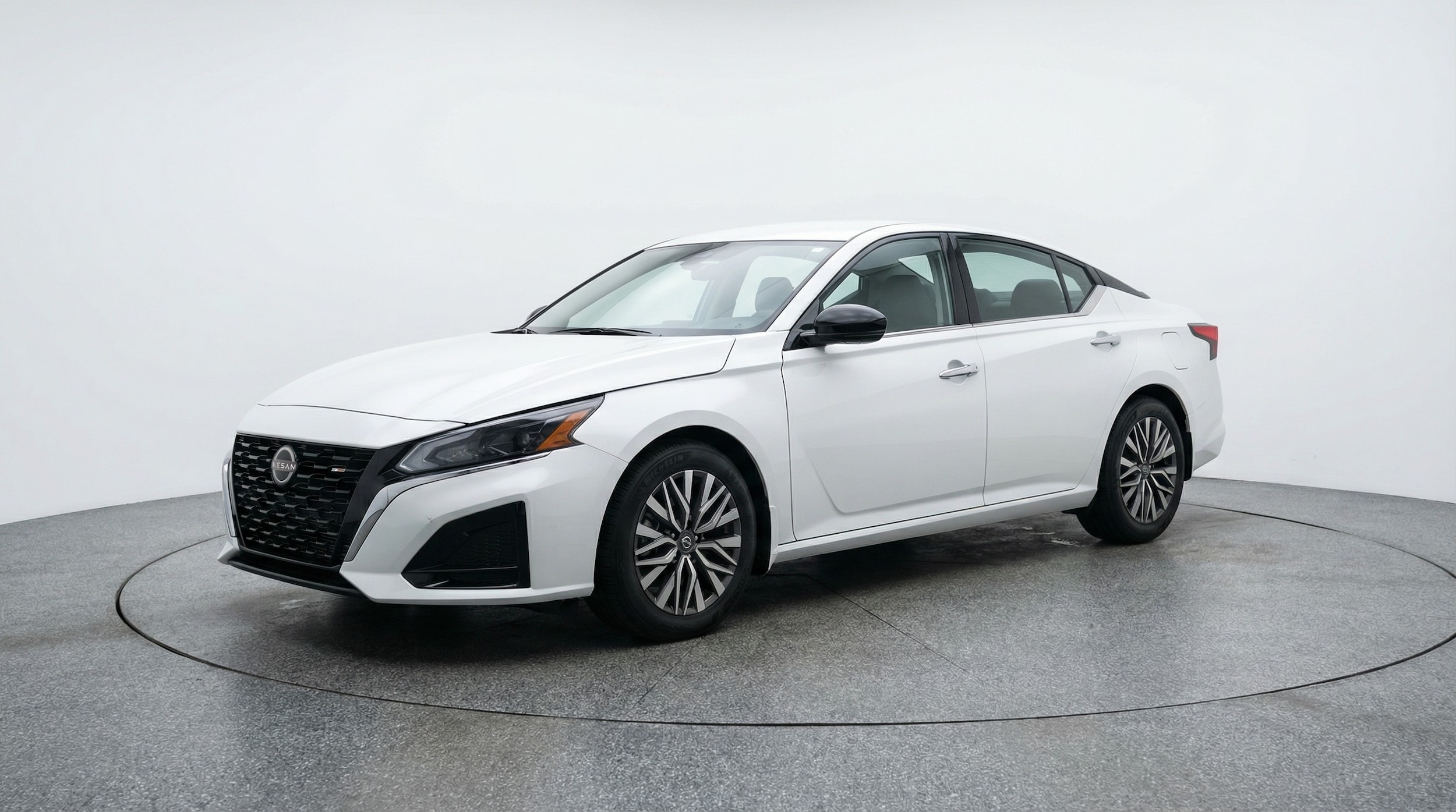 Thumbnail: 2025 Nissan Altima - 3