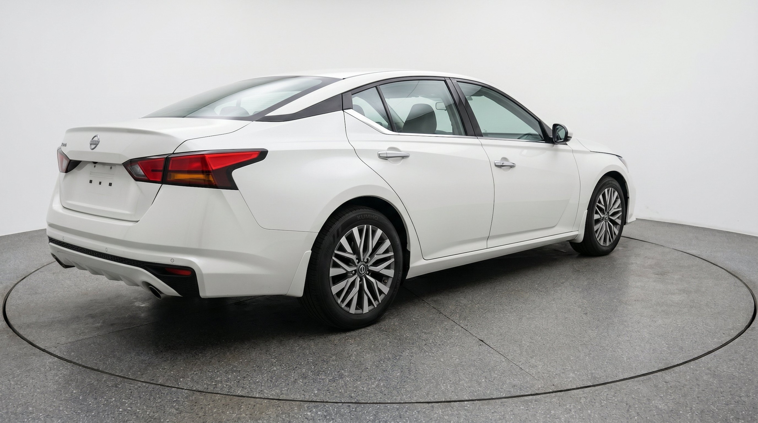 Thumbnail: 2025 Nissan Altima - 9