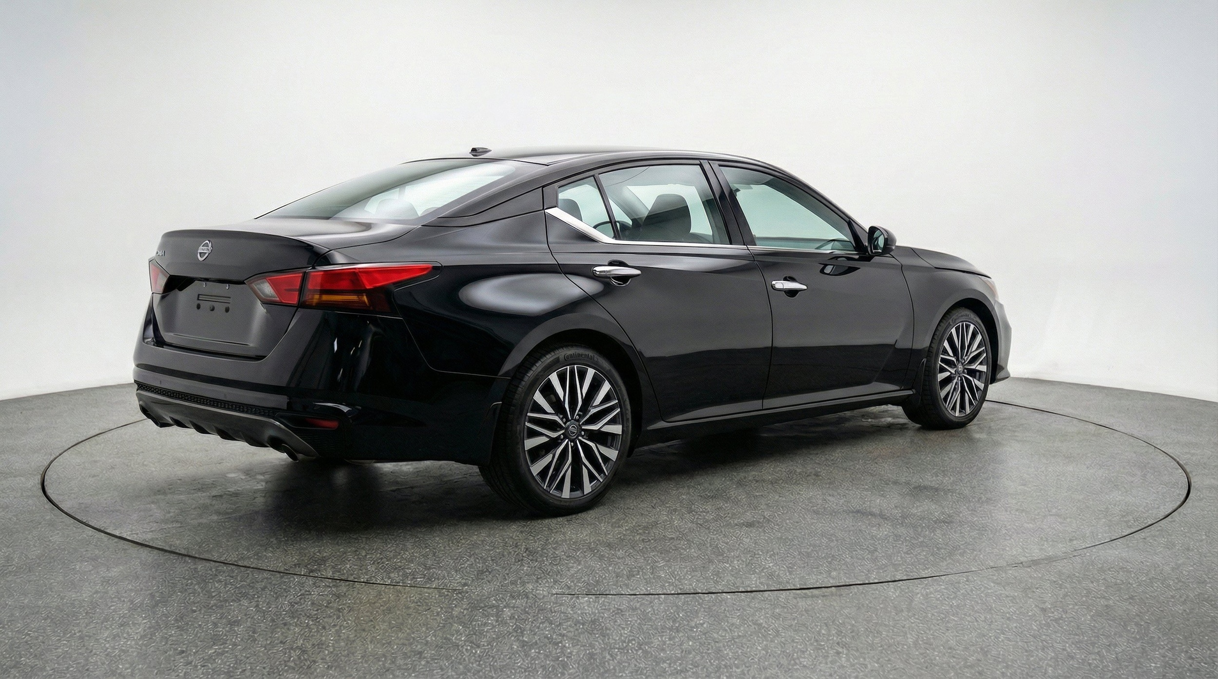 Thumbnail: 2025 Nissan Altima - 9