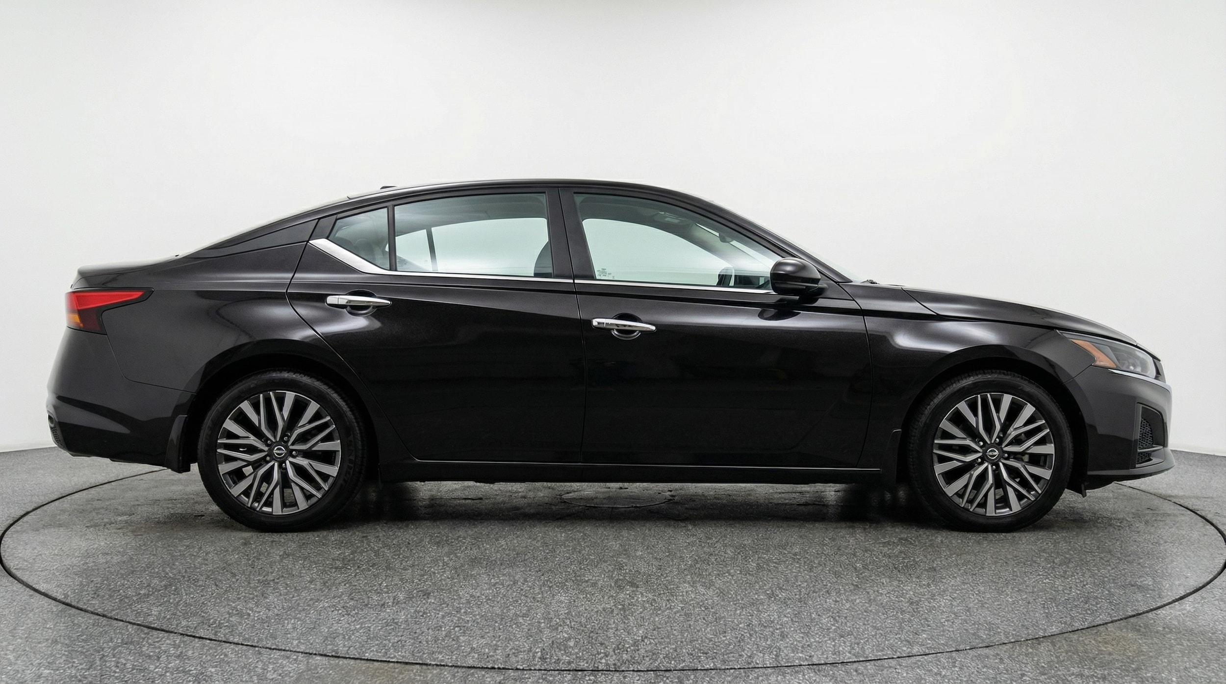 Thumbnail: 2025 Nissan Altima - 8