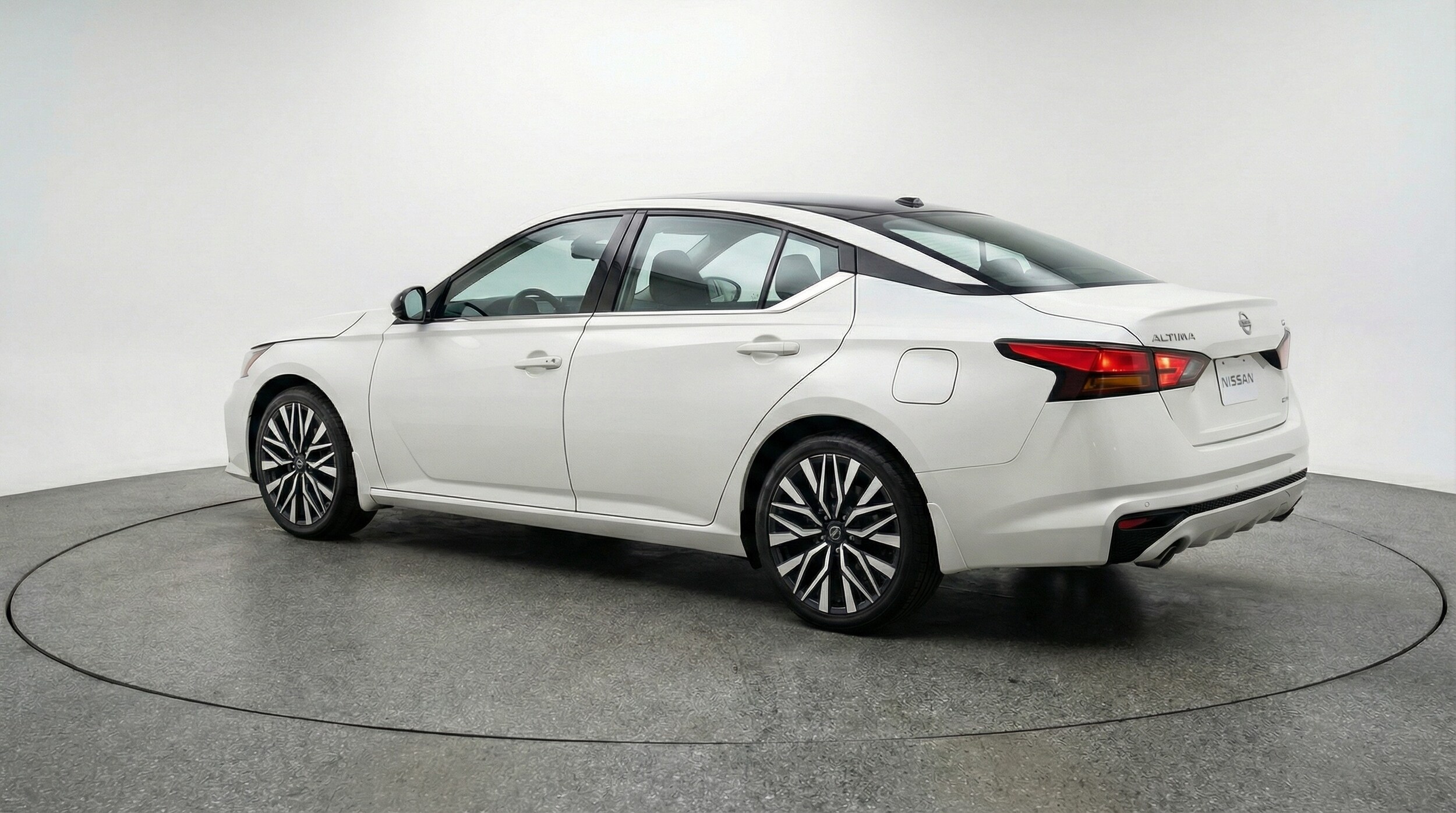 Thumbnail: 2025 Nissan Altima - 5
