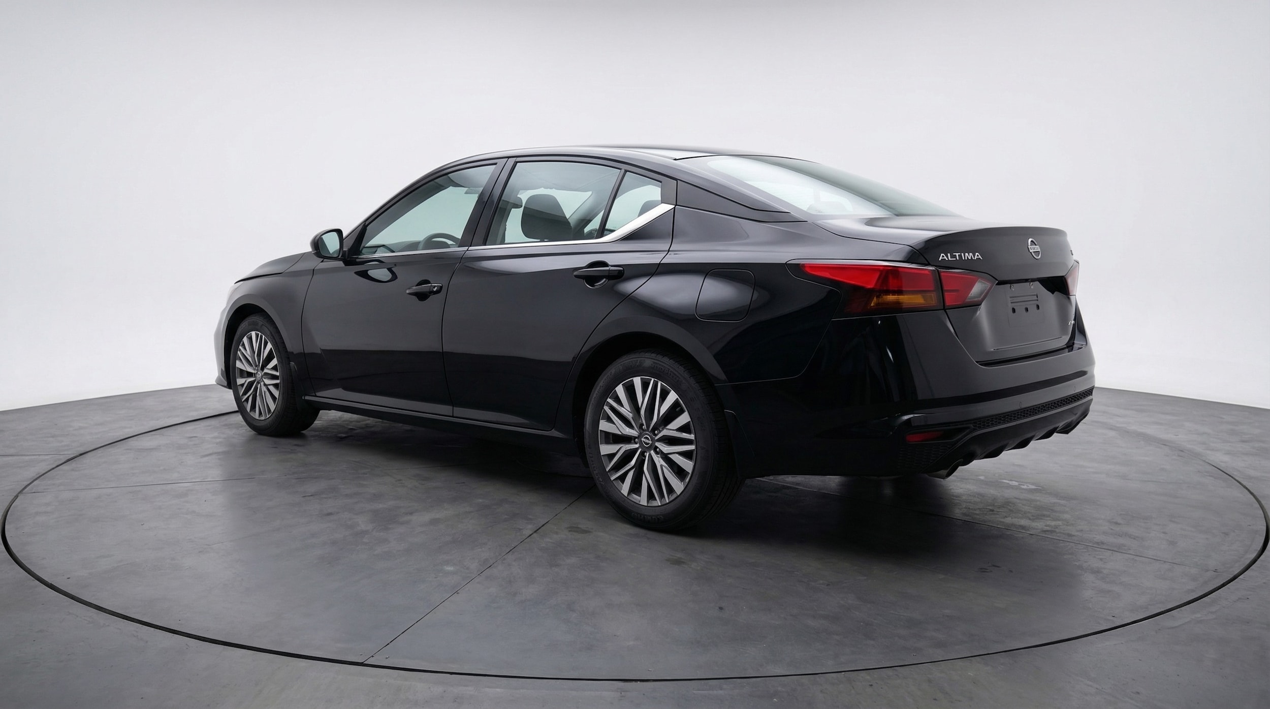 Thumbnail: 2025 Nissan Altima - 5