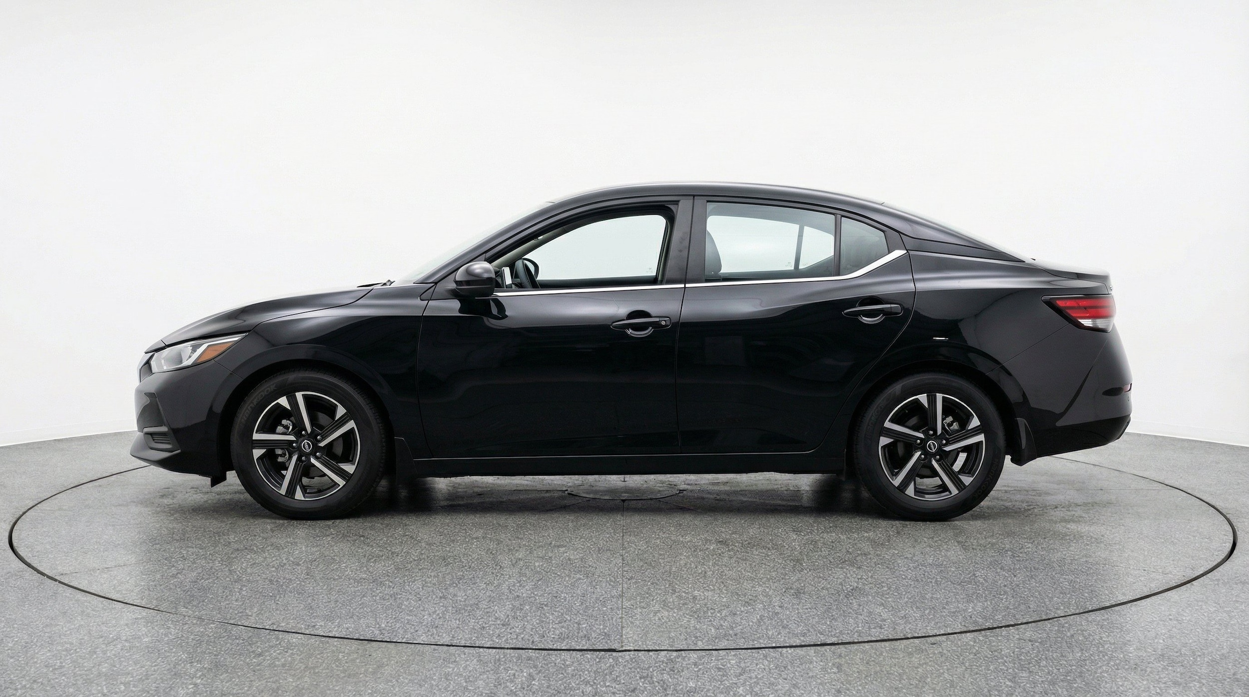 Thumbnail: 2025 Nissan Sentra - 5