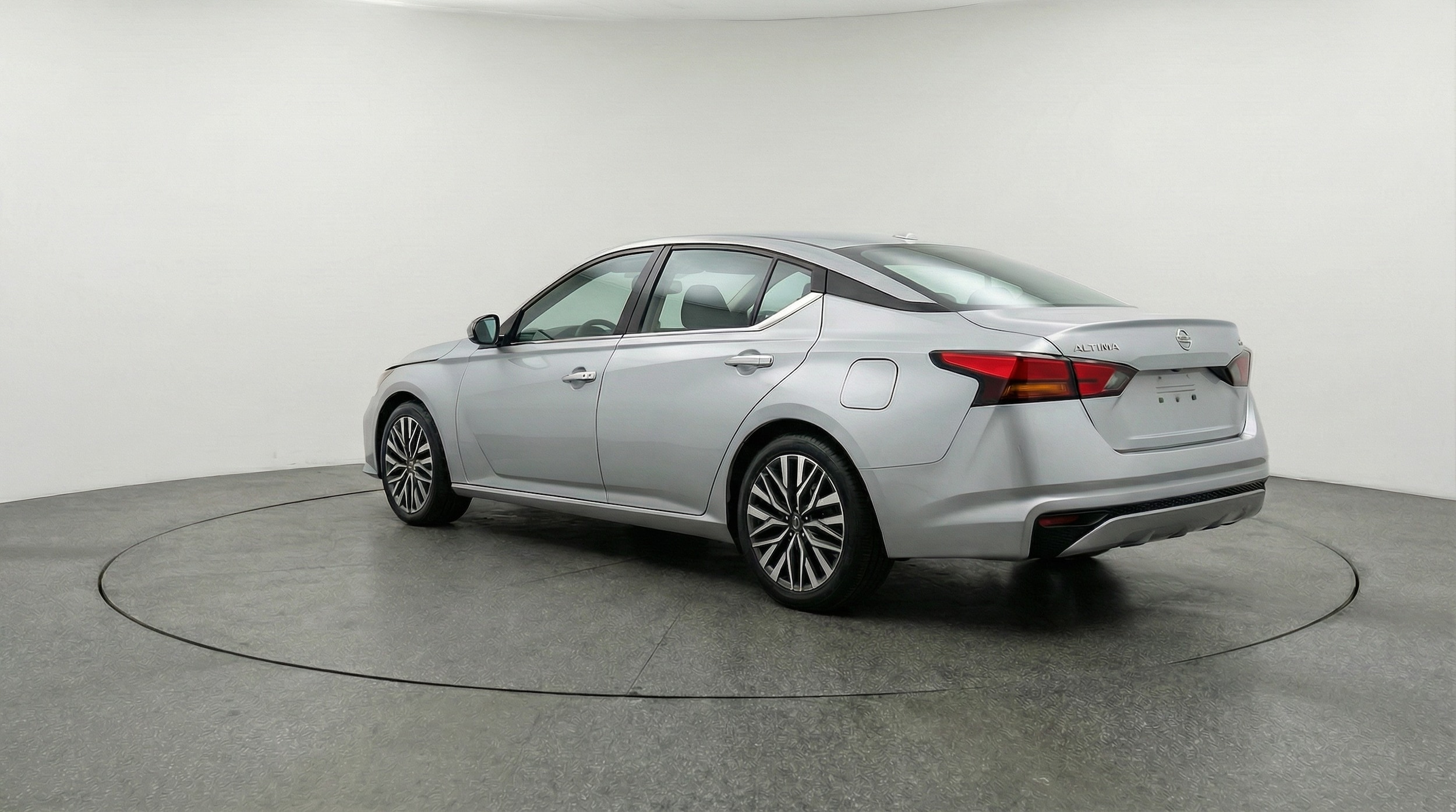 Thumbnail: 2025 Nissan Altima - 5