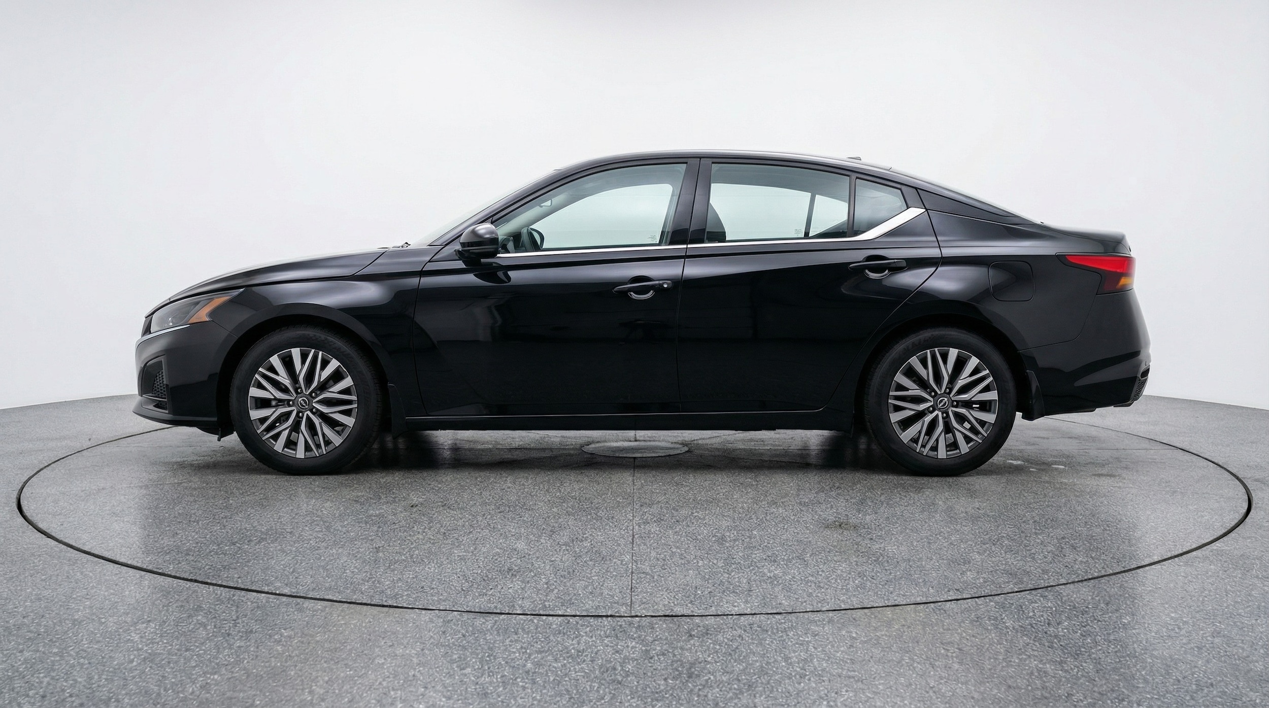 Thumbnail: 2025 Nissan Altima - 4