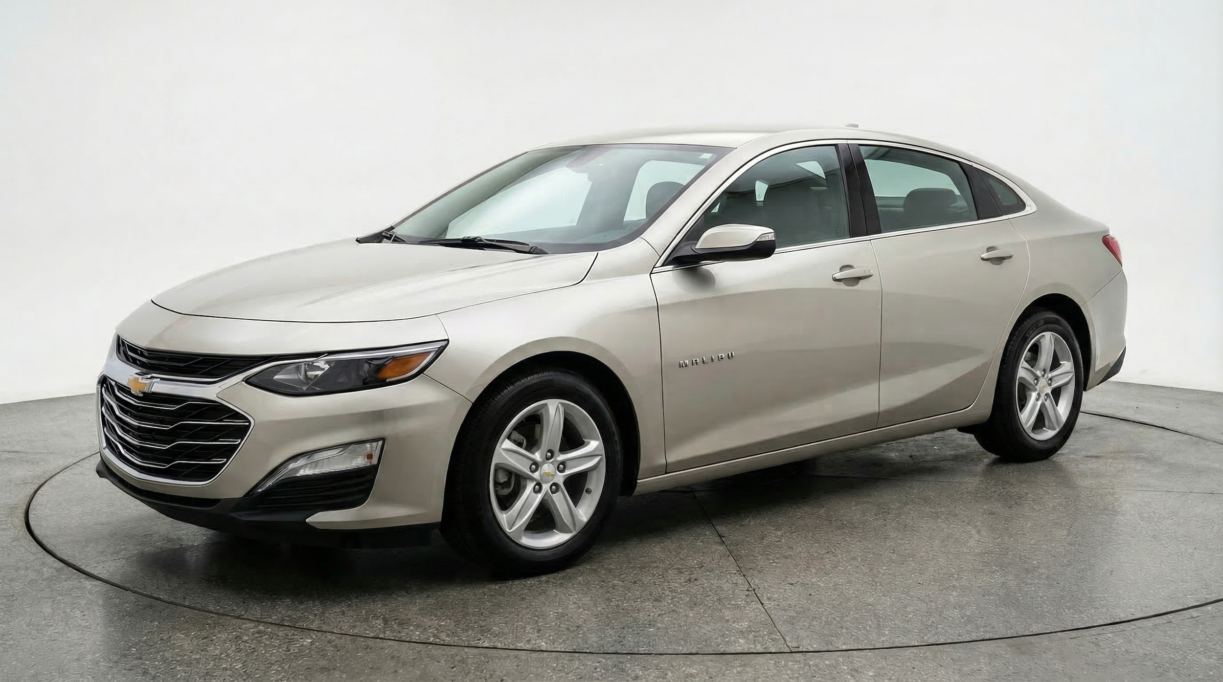 Thumbnail: 2023 Chevrolet Malibu - 3