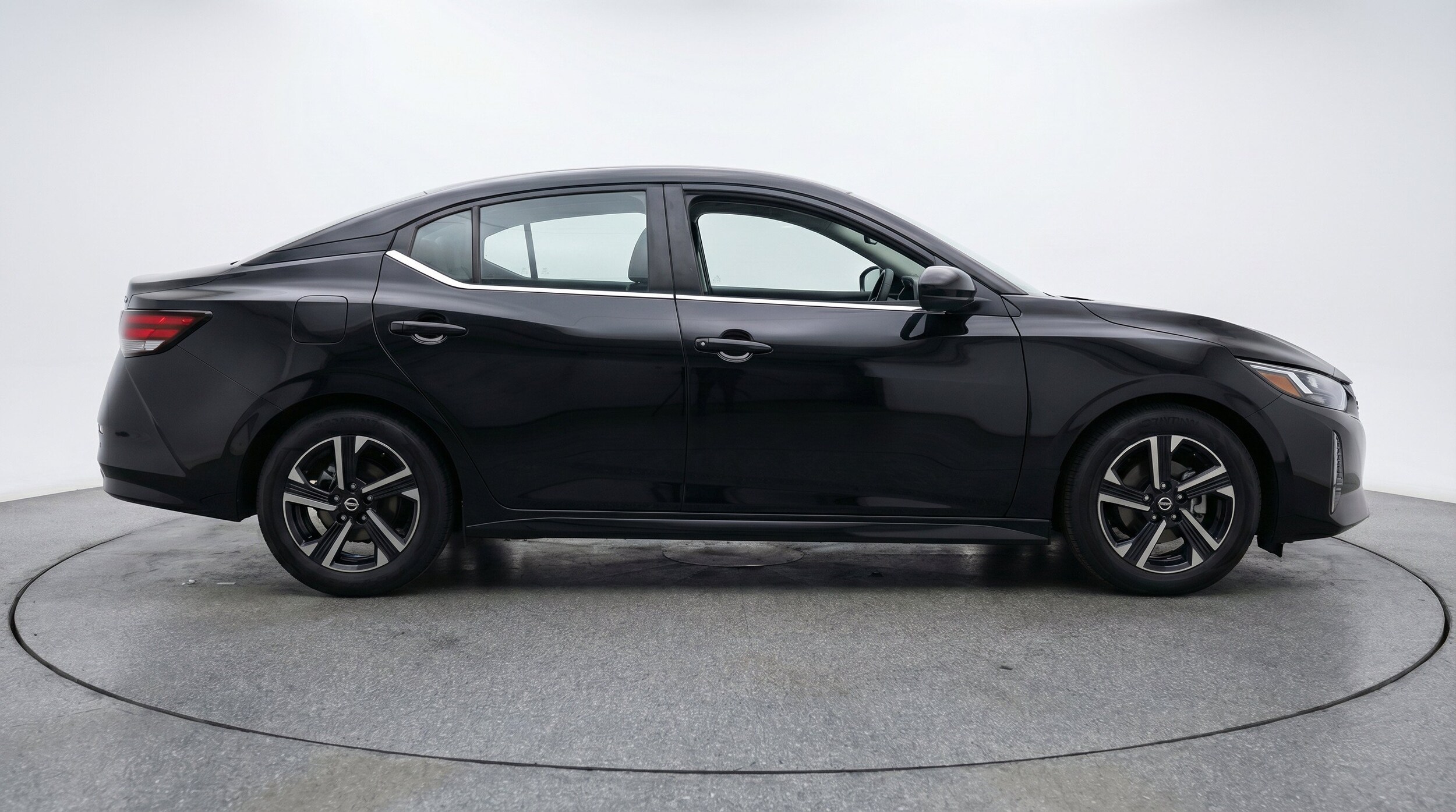Thumbnail: 2025 Nissan Sentra - 10