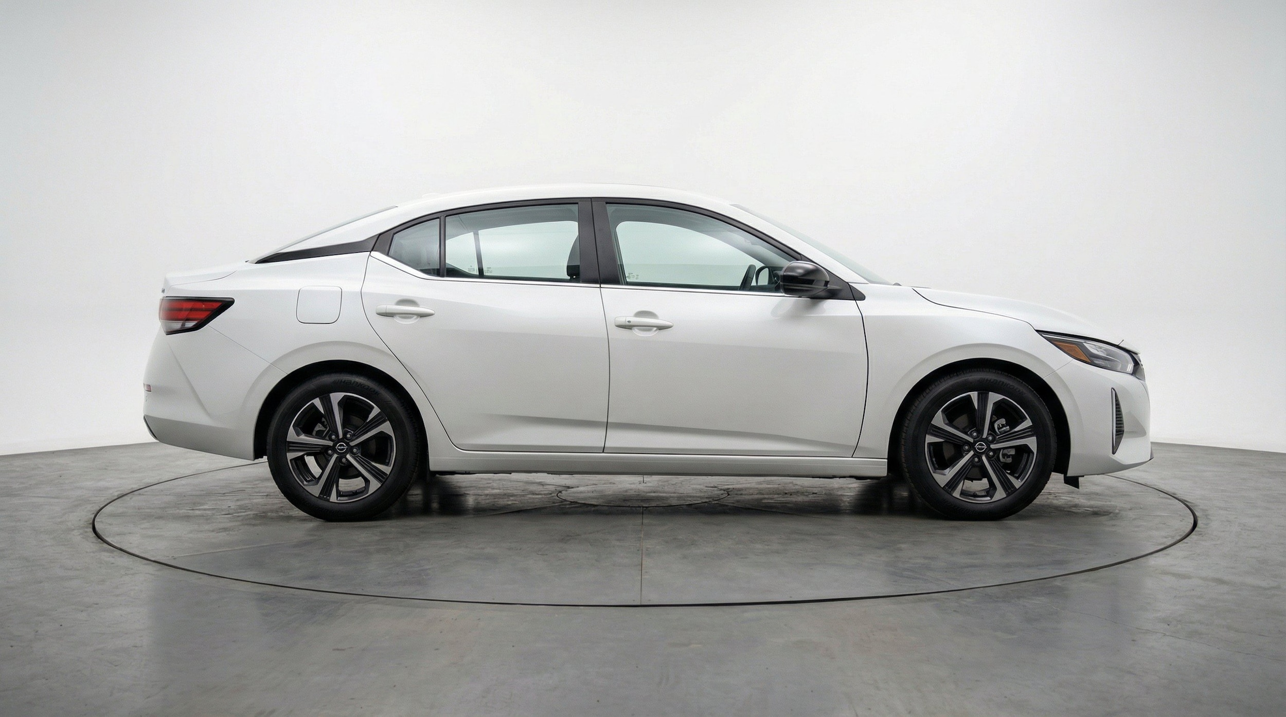 Thumbnail: 2025 Nissan Sentra - 11