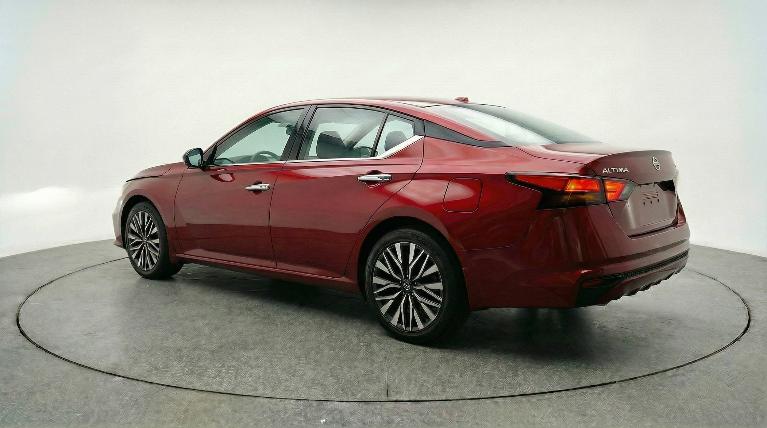 Thumbnail: 2025 Nissan Altima - 5