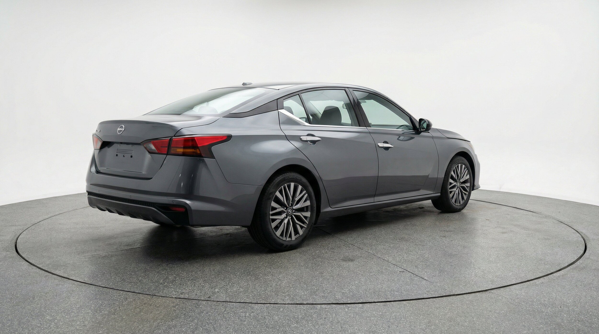 Thumbnail: 2025 Nissan Altima - 9