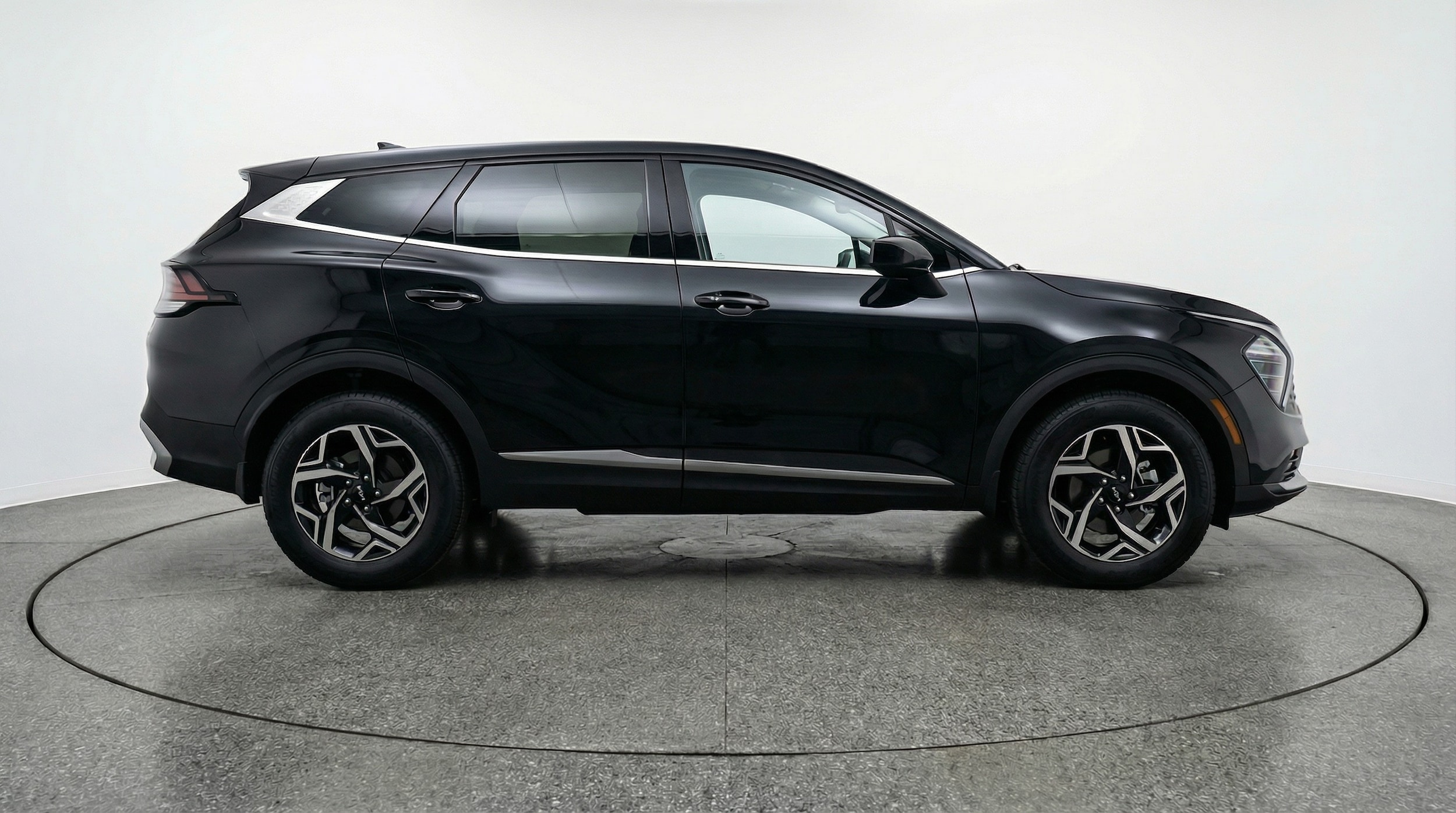 Thumbnail: 2025 Kia Sportage - 8