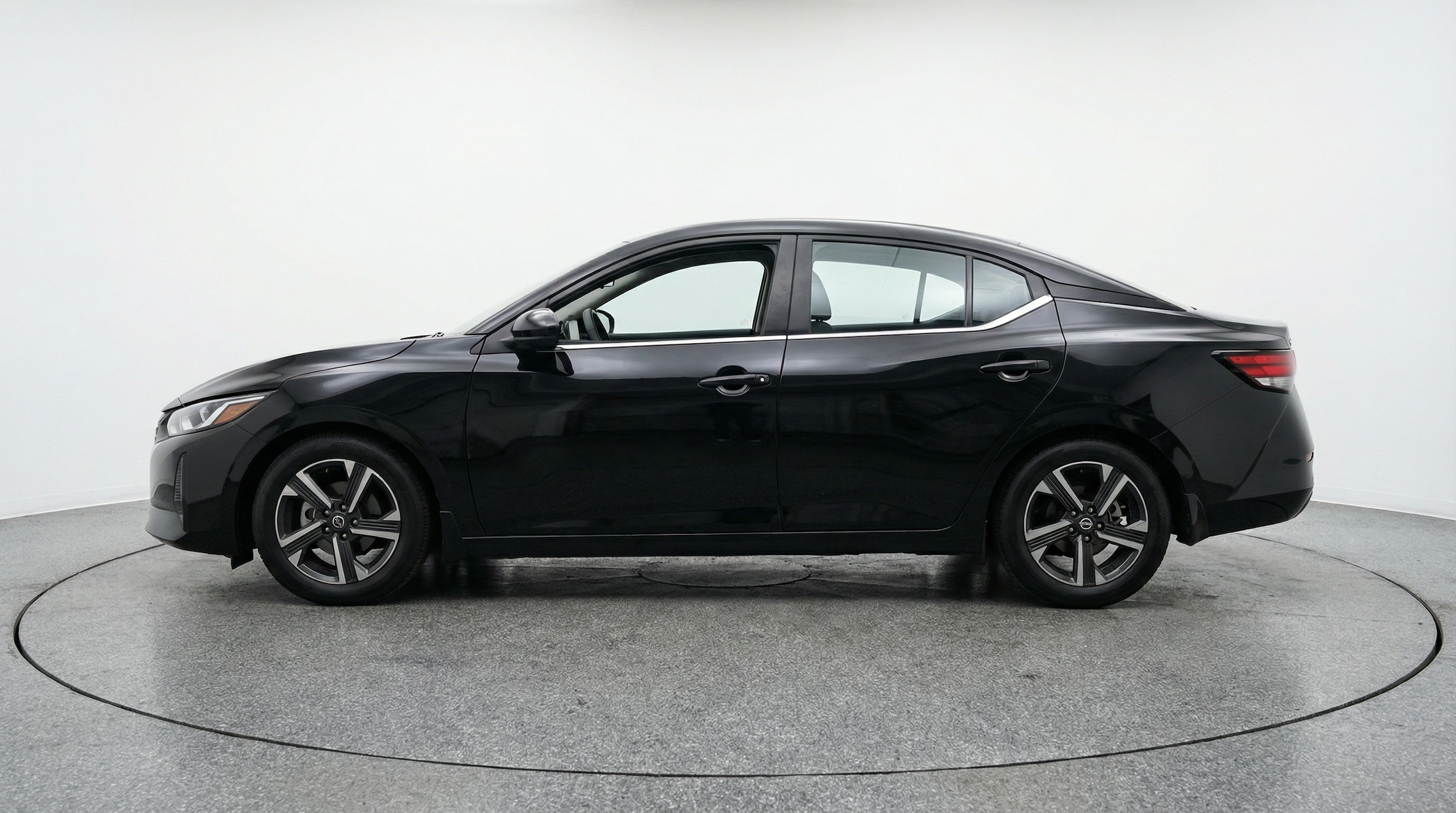 Thumbnail: 2025 Nissan Sentra - 4