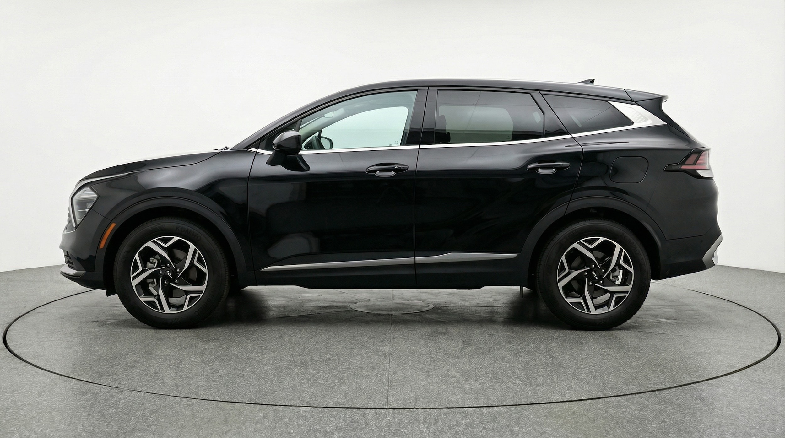 Thumbnail: 2025 Kia Sportage - 4