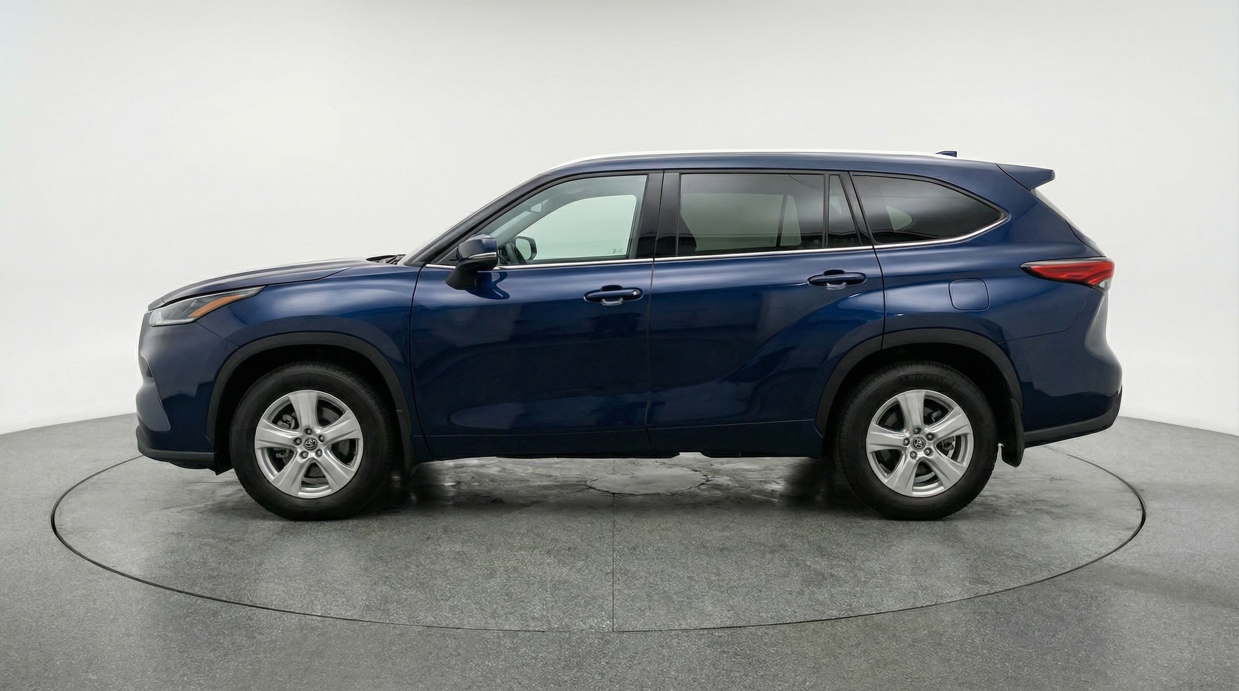 Thumbnail: 2025 Toyota Highlander - 4