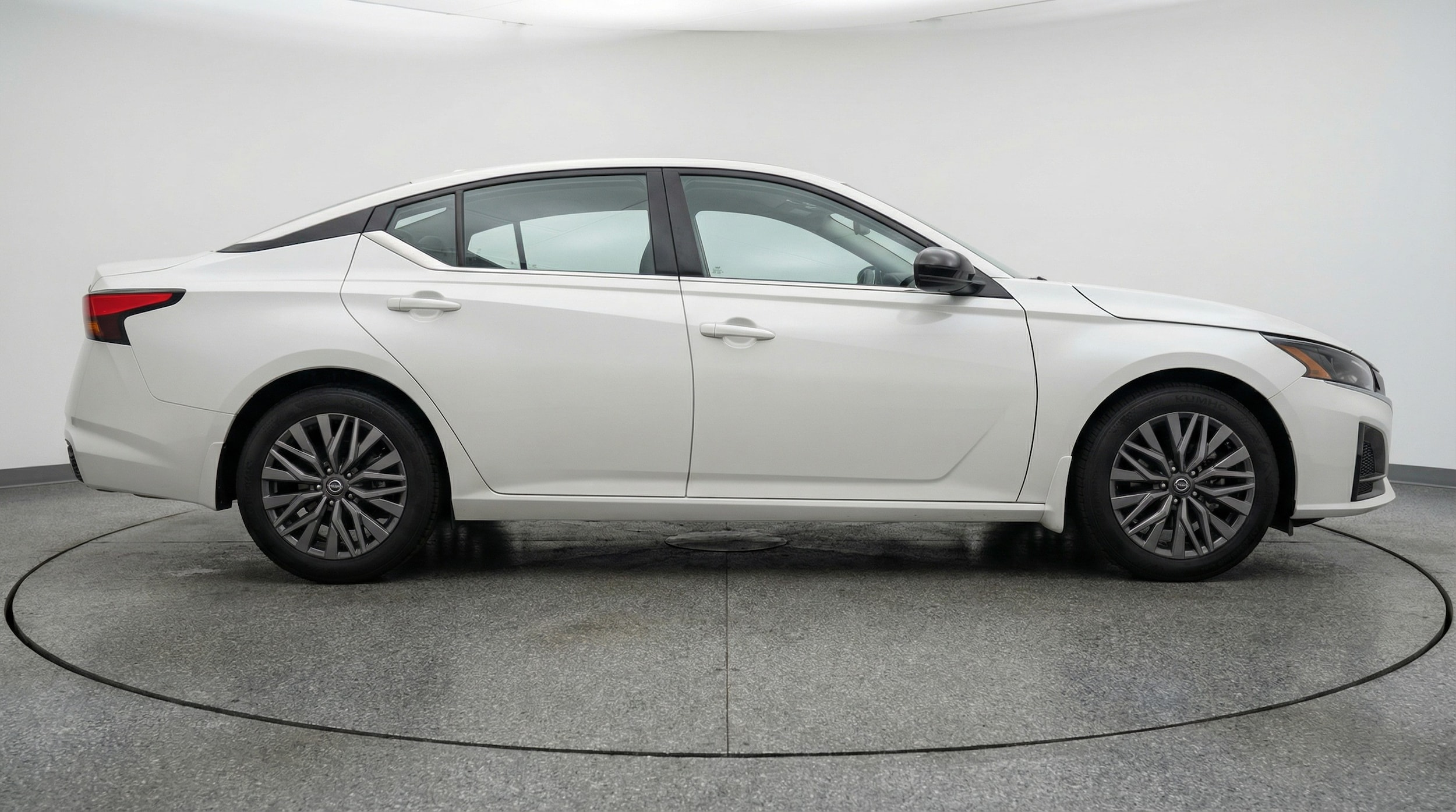 Thumbnail: 2025 Nissan Altima - 8