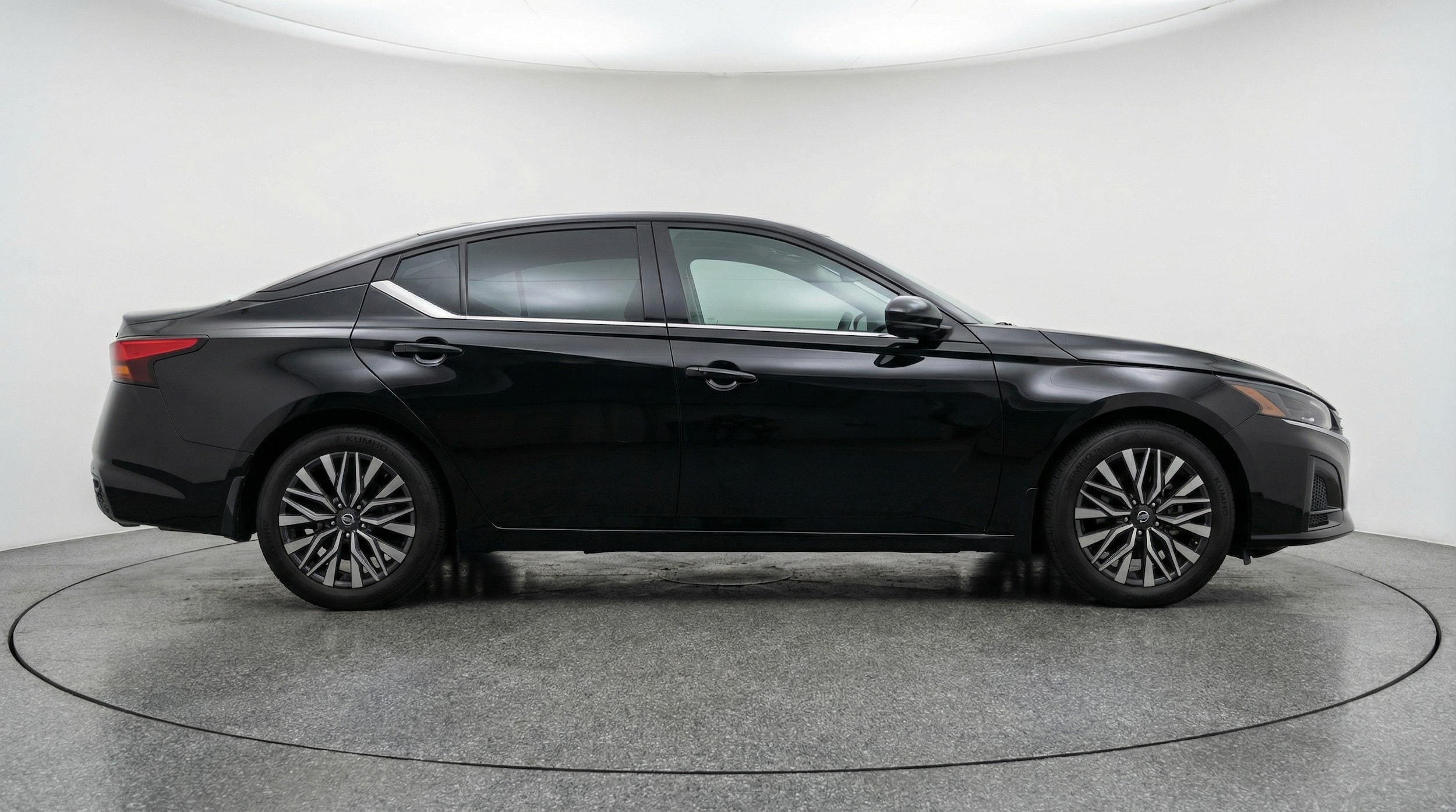 Thumbnail: 2025 Nissan Altima - 8